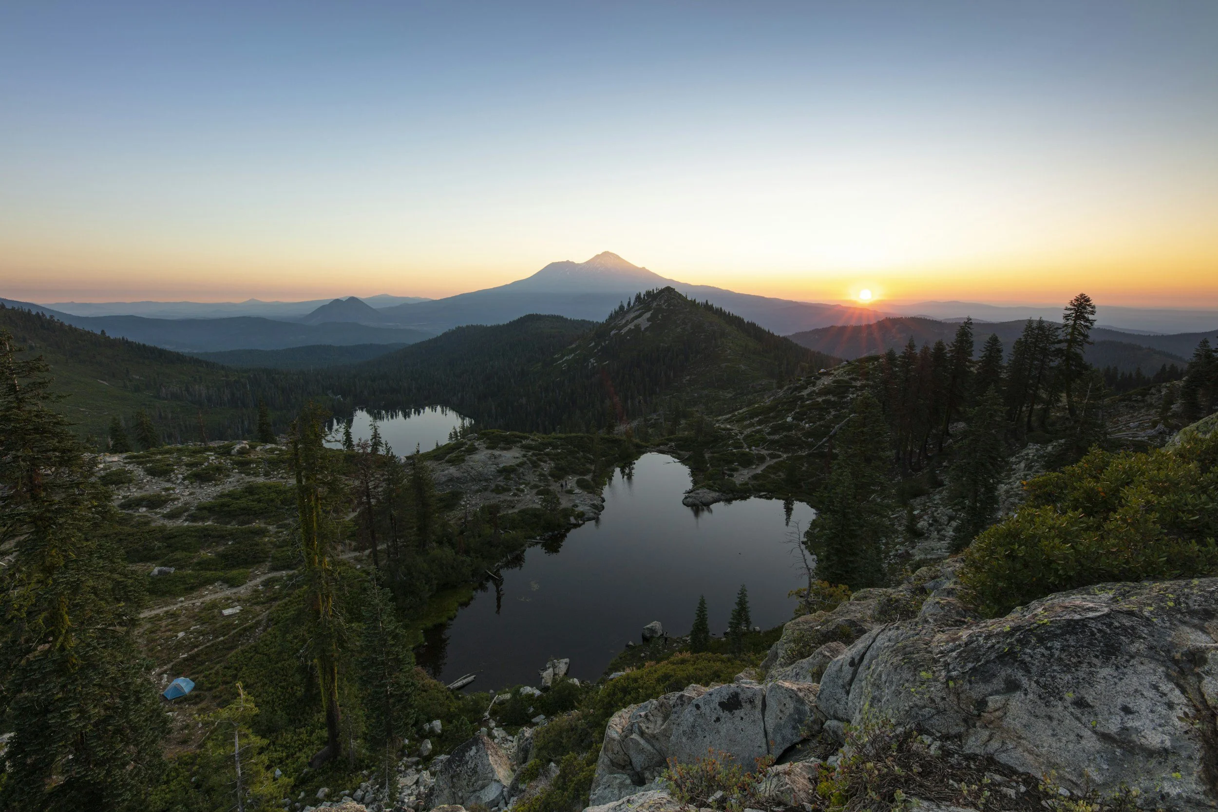 See Mount Shasta by day, sleep in Etna: a quieter retreat an hour away