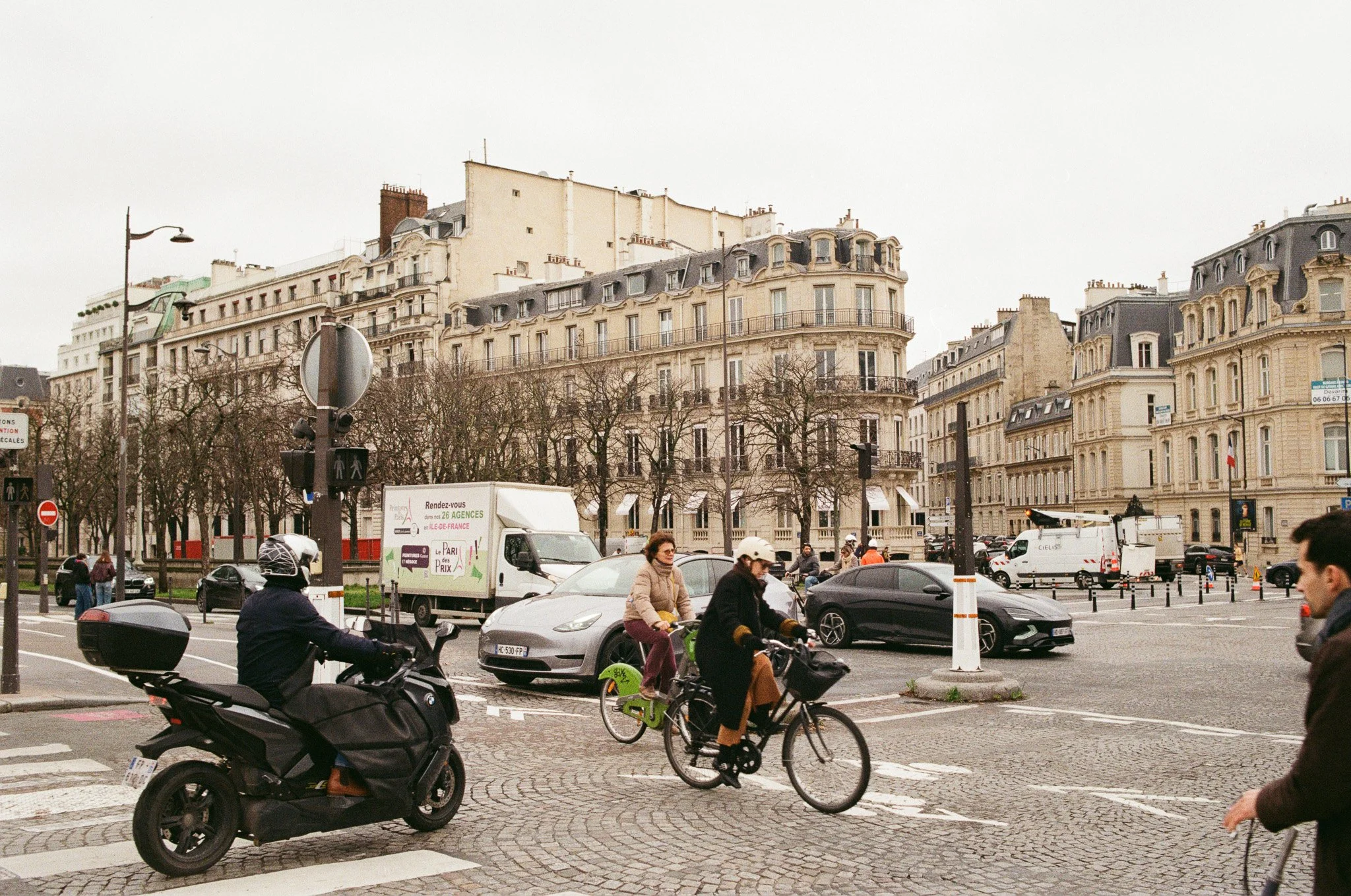Paris, 2025, Nikon FM3A, Kodak Gold 200