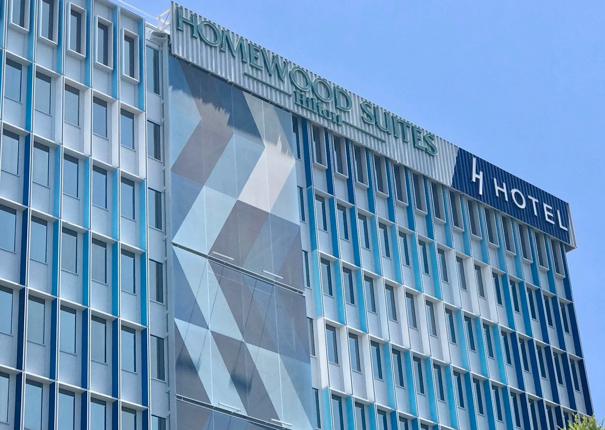 The H Hotel &amp; Homewood Suites, the newest hotels near Los Angeles International Airport (LAX)