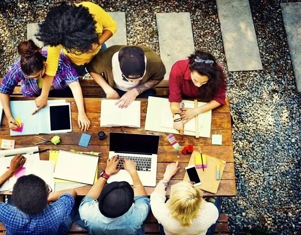       
  
    
 
 
 TOSS OUT TRADITIONAL AGENDAS AND ROOM SETUPS TO REACH MEETING GOALS FASTER 
   
 BY MELISSA SERSLAND 
 
 
  
 
  
 
   
 If you're trying to foster creative problemsolving and discussion during your next event, consider planning a