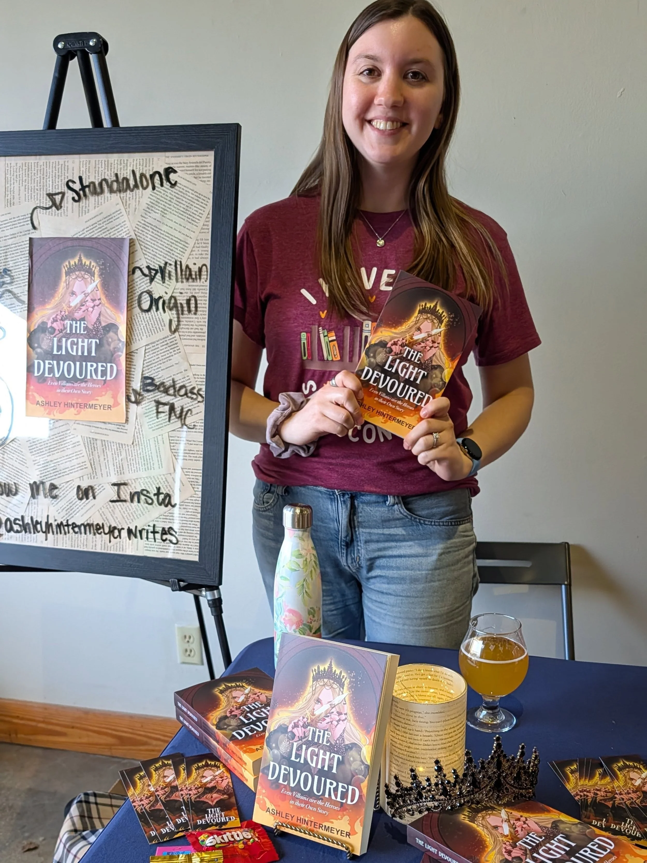 Had so much fun celebrating #independentbookstoreday with @wanderlustmobilebooks at @giantjonesbrewing this past weekend! It was so wonderful to meet so many readers and hang out with @susannadaniel1975 and @pretense_soup