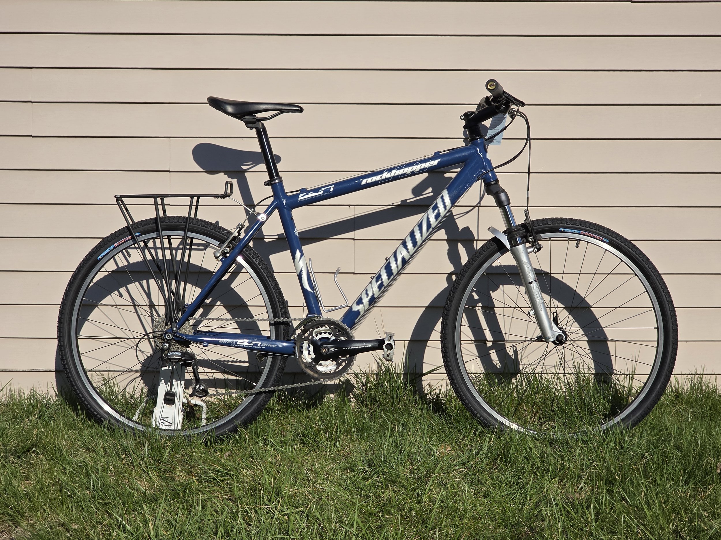 Large Rockhopper A1 26" MTB $250