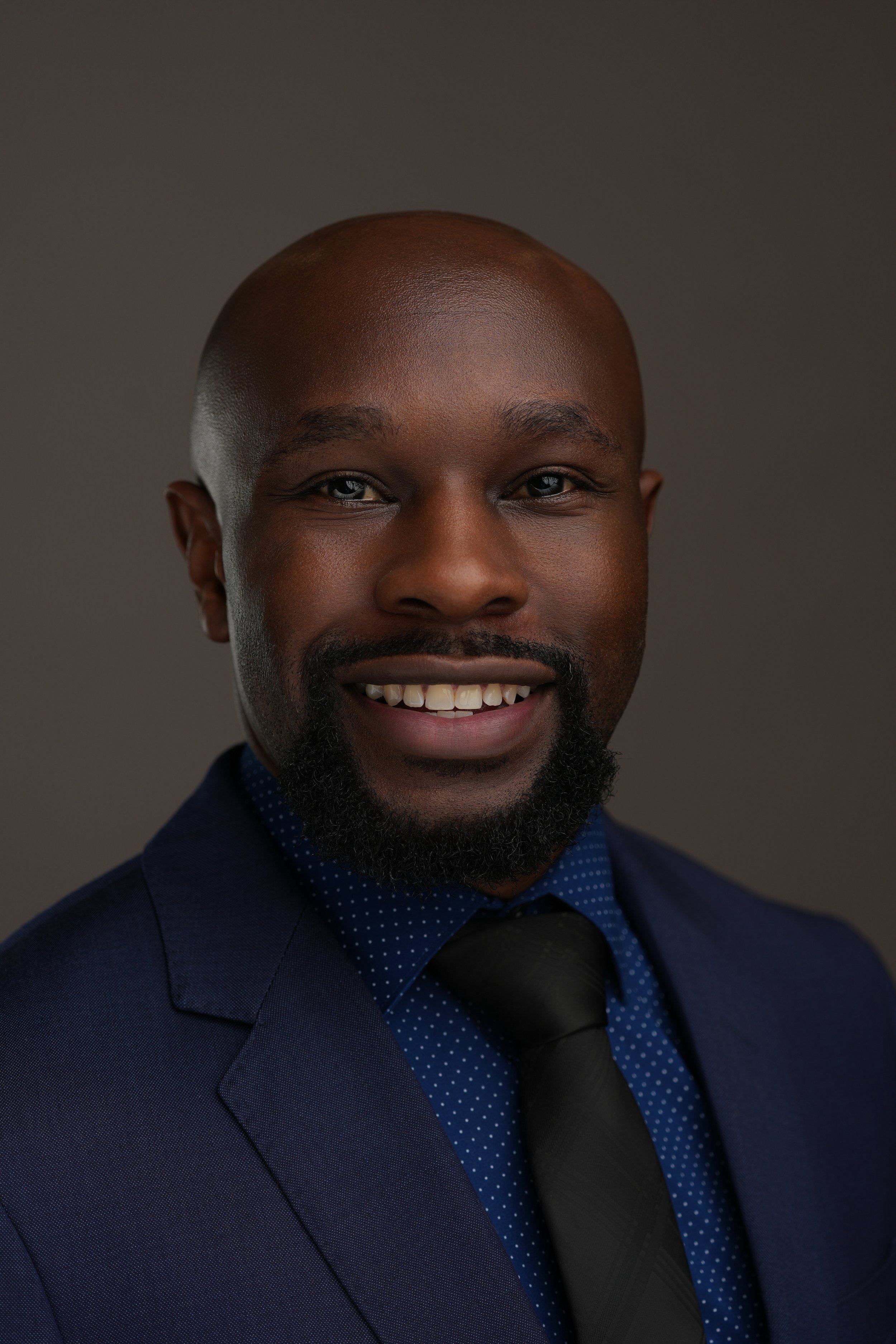 headshotweb-9.jpg