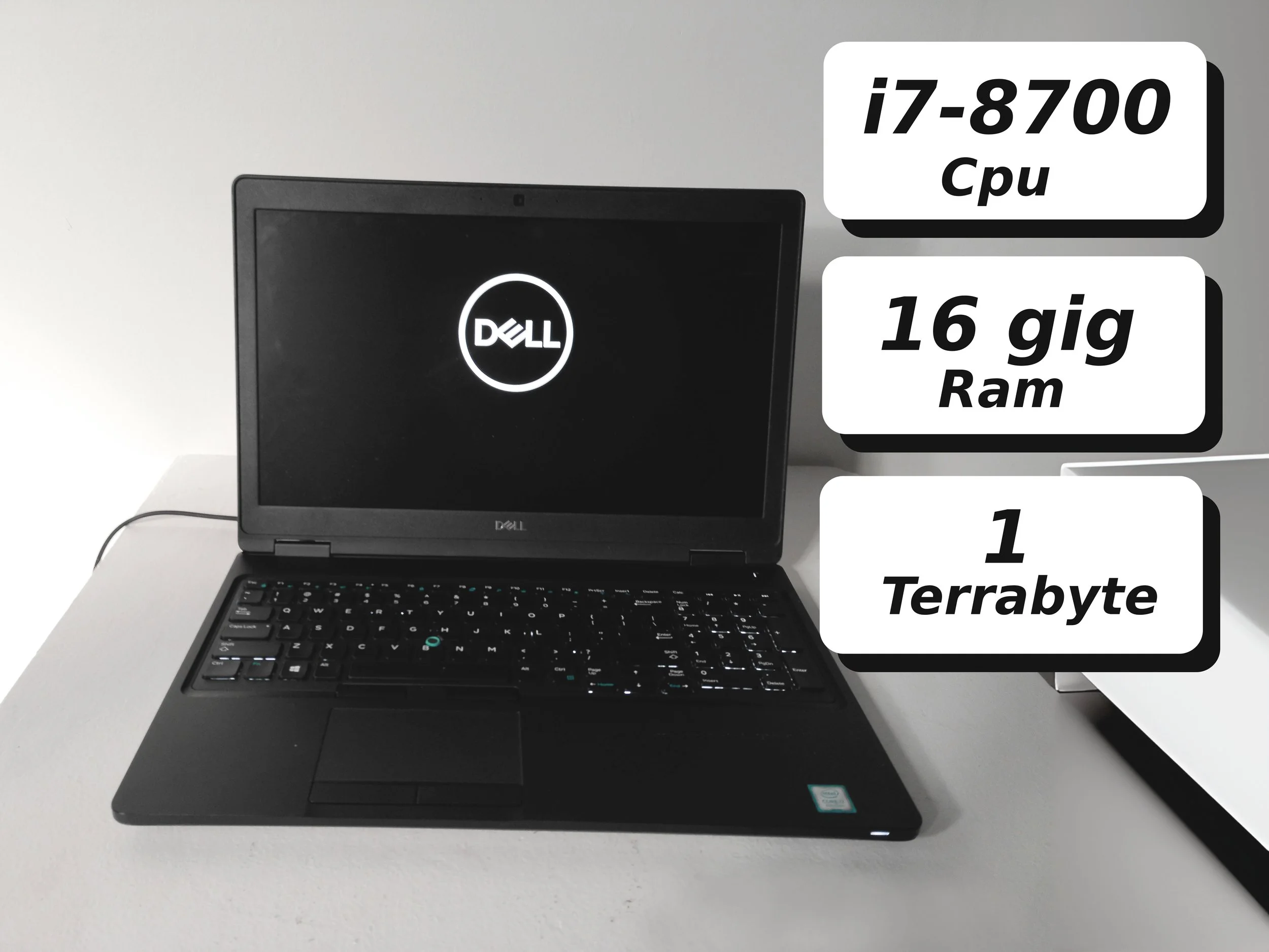 DELL Latitude 5590 | CORE i7-8650 4.2 GHZ | 1 terabyte | 16GB | WIN11 | REMODELE