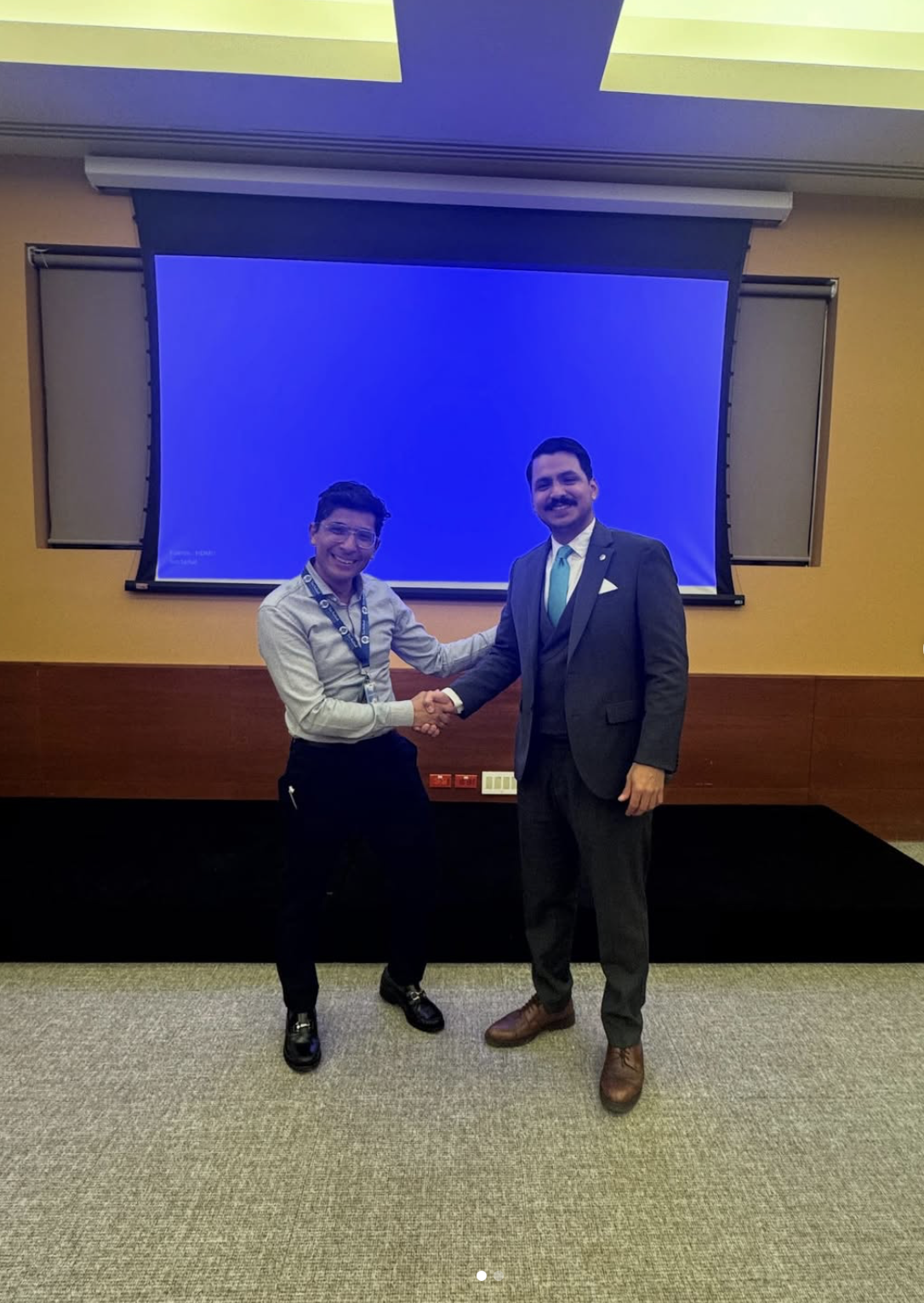 Instagram colegio de medicina crítica de Nuevo León