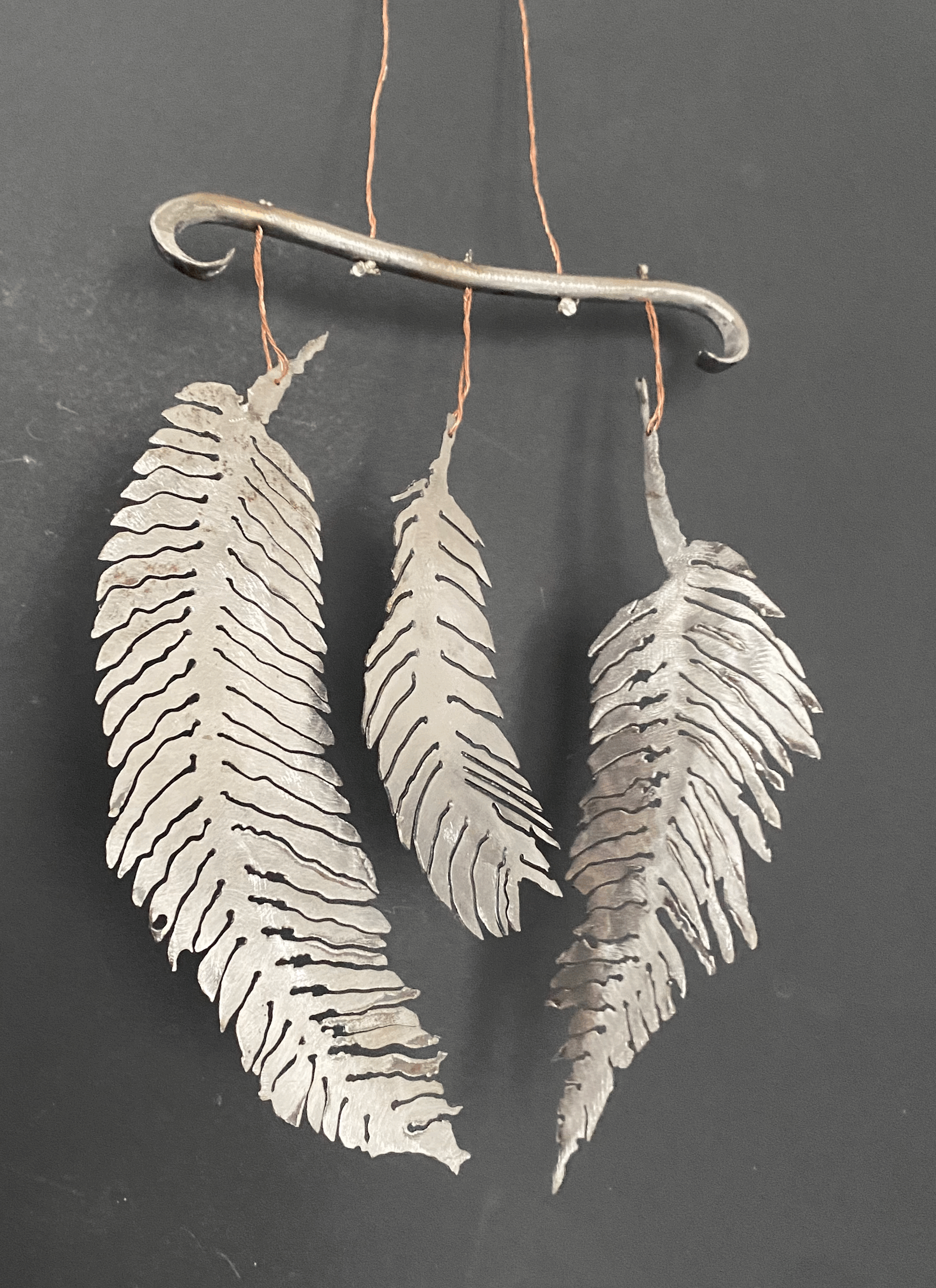 3 feather wind chime