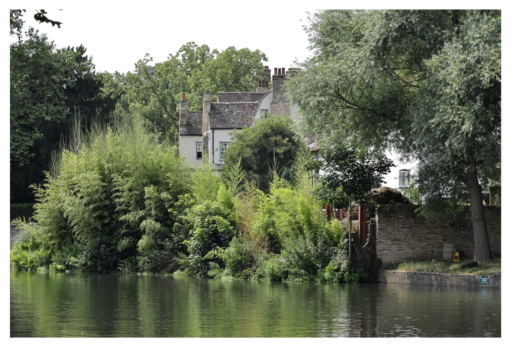 Riverside cottage Cambridge