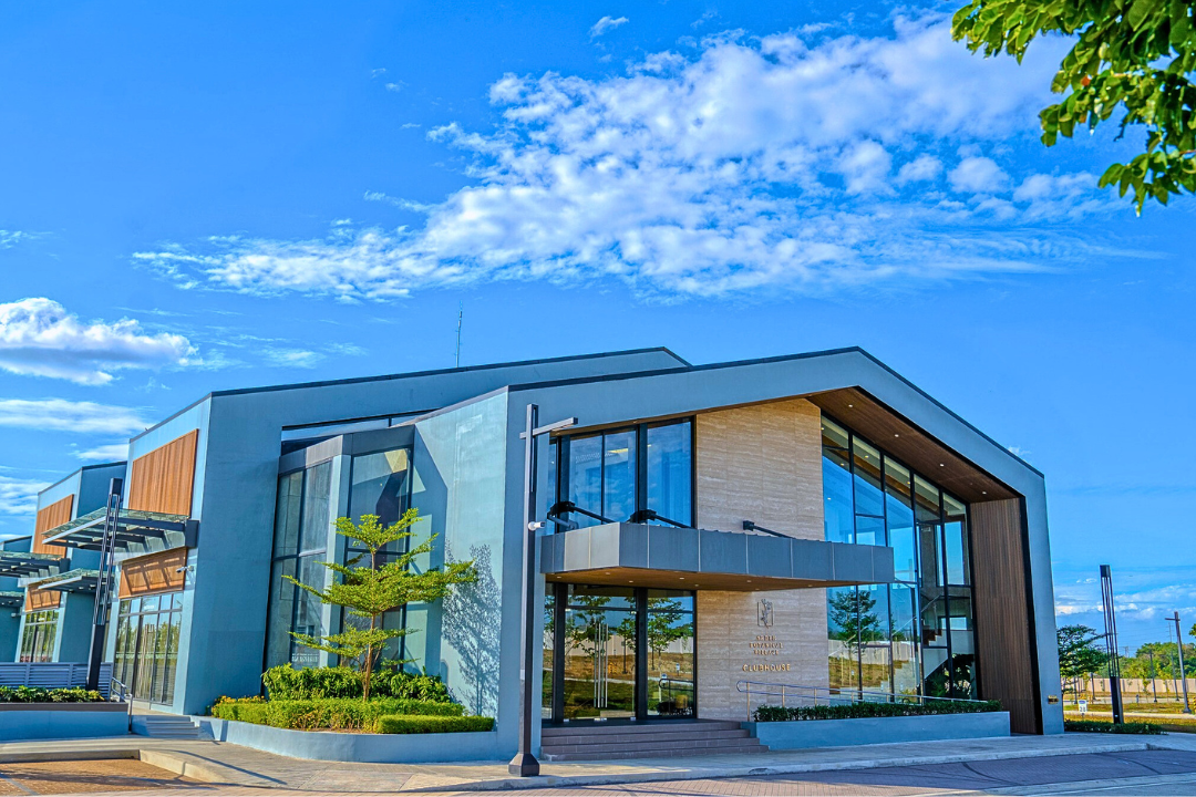 White-Glove Construction Services in Trece Martires, Cavite