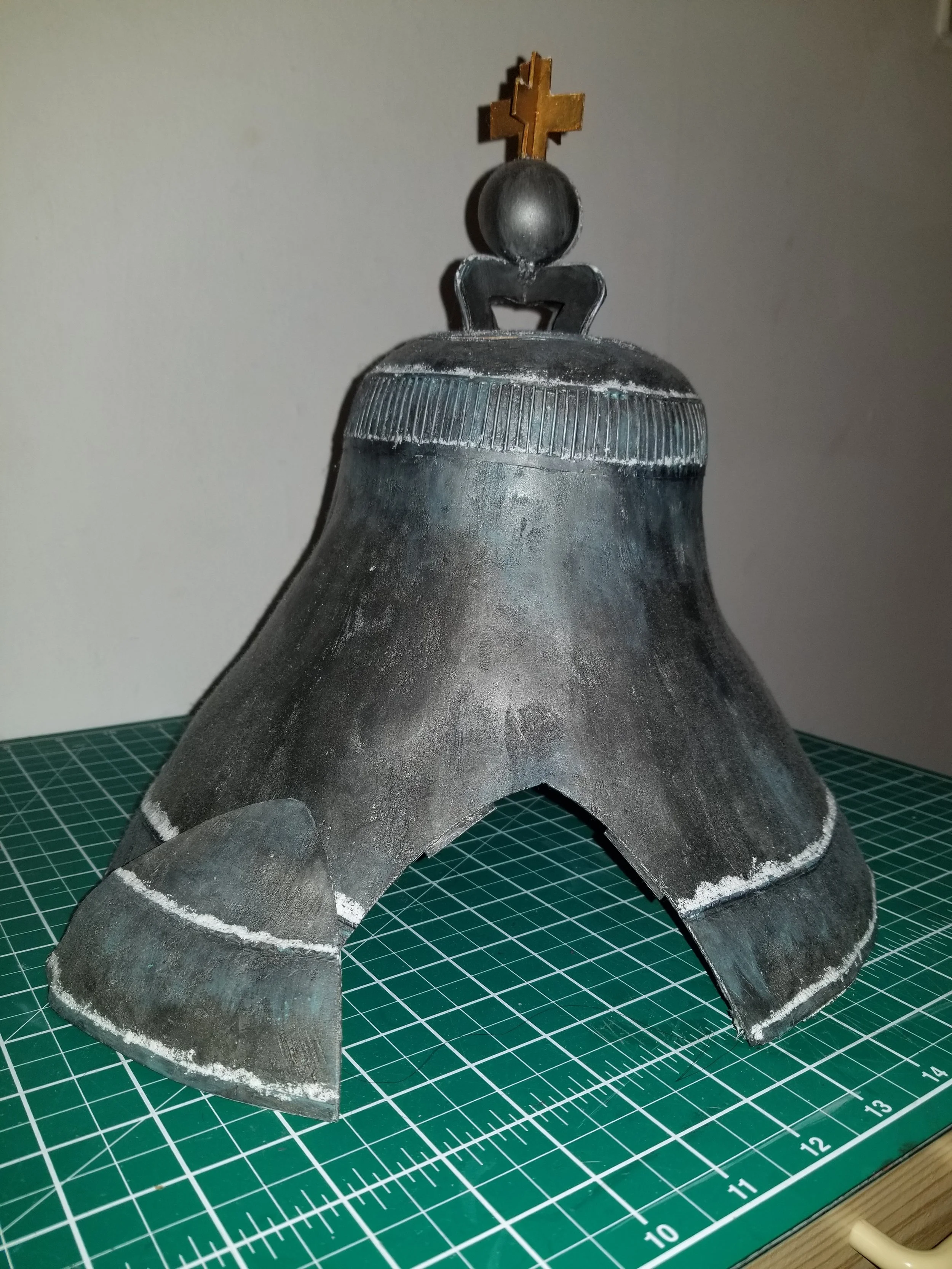 Exterior painted and decorated.
Materials and paints used:
Citadel Colour Iron Warrior
CItadel Colour Nihilak Oxide
Polystyrene strips
Army Painter Battlefield Snow