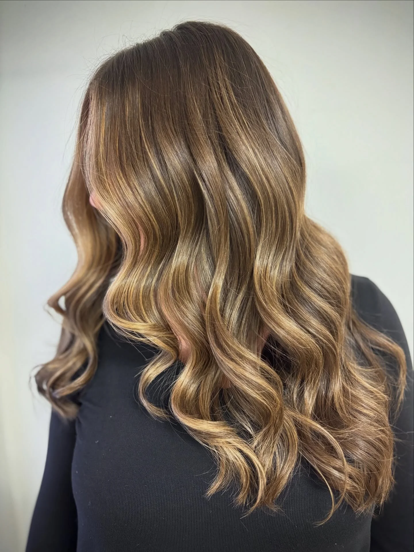 Have you been considering a change? Whether it&rsquo;s going back to your roots or trying something entirely new, we can discuss the tones and design that will look best on you. 

Here&rsquo;s a little secret &mdash; the right colour for you will alw