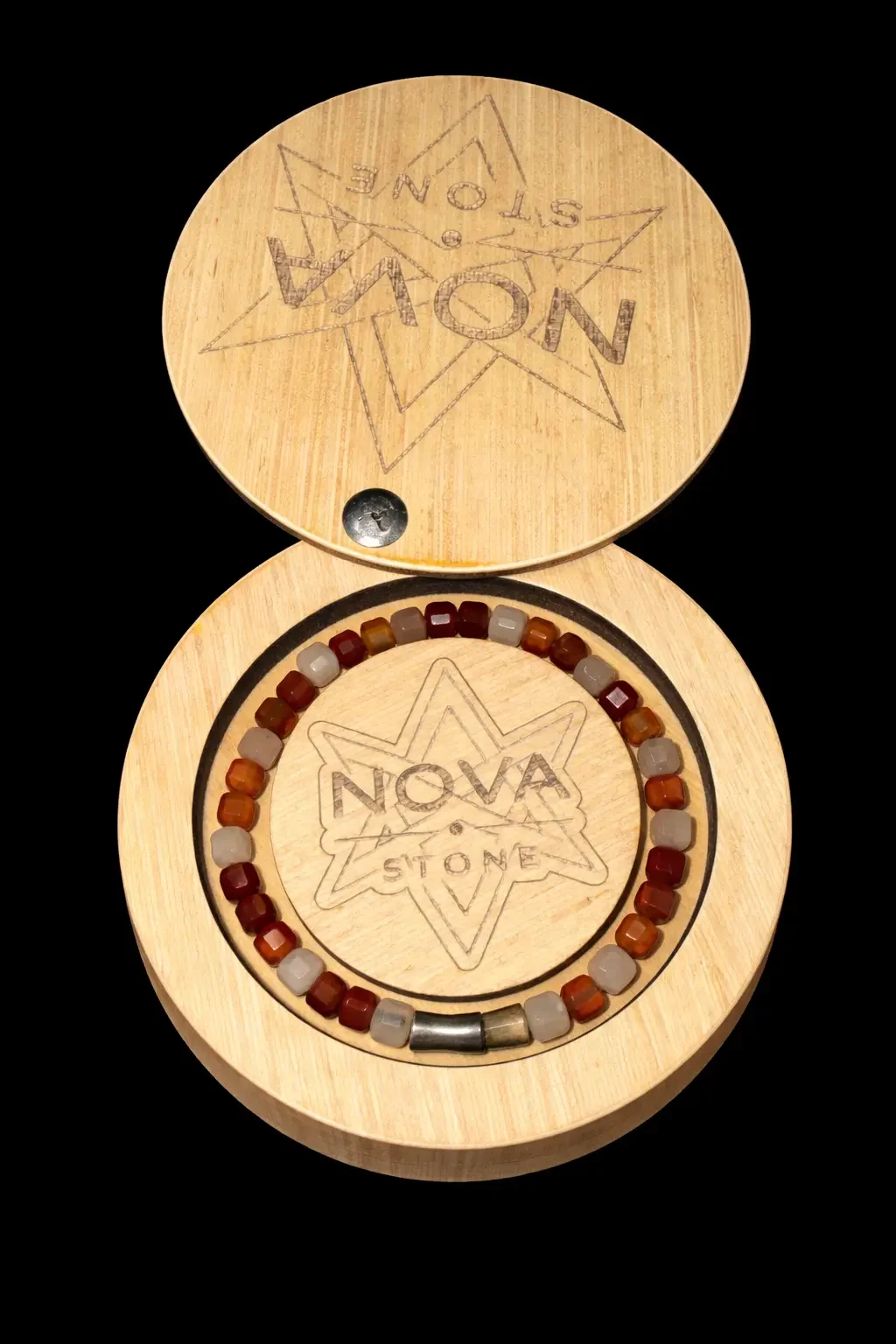 change red agate white crystal .webp