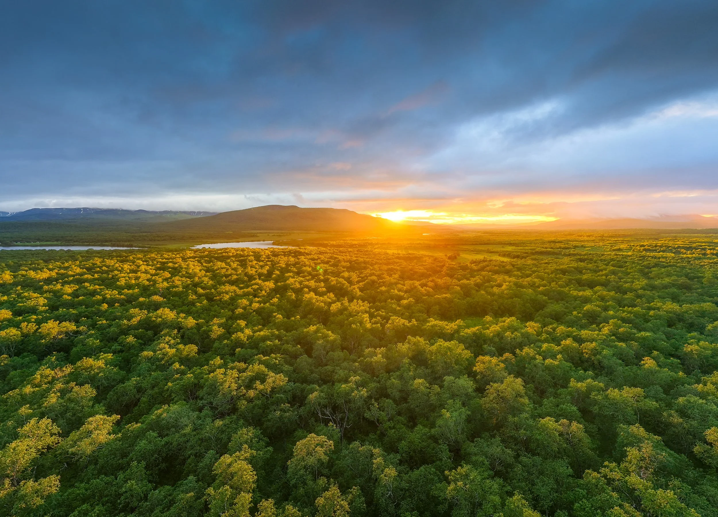 Lake Nachinkinskoye, Kamchatka, Russia