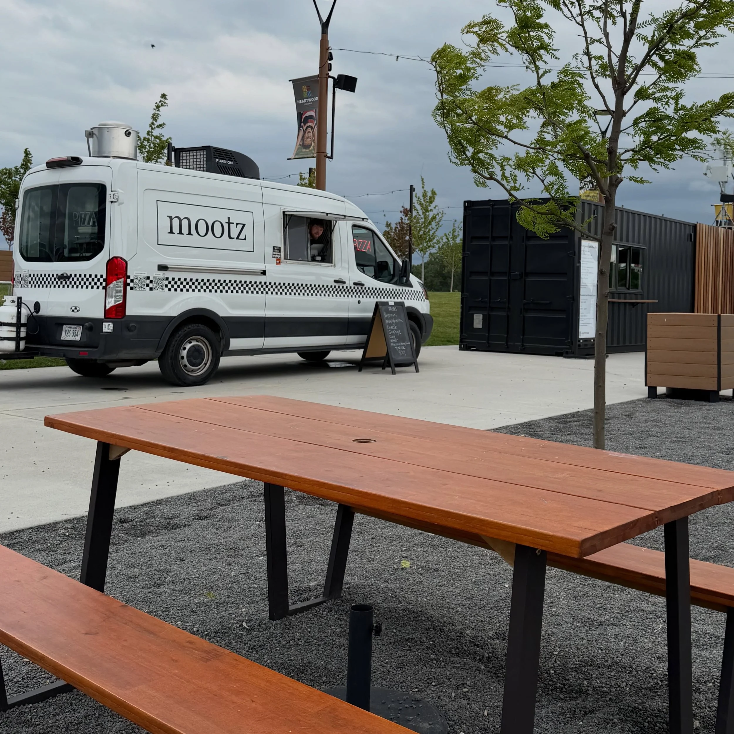 Update: Sold Out 

Catch @mootz_ in Heartwood park today Tuesday 6/16 from 6p-soldout

Special pizza today is sausage, basil and pep

Link in bio for more info