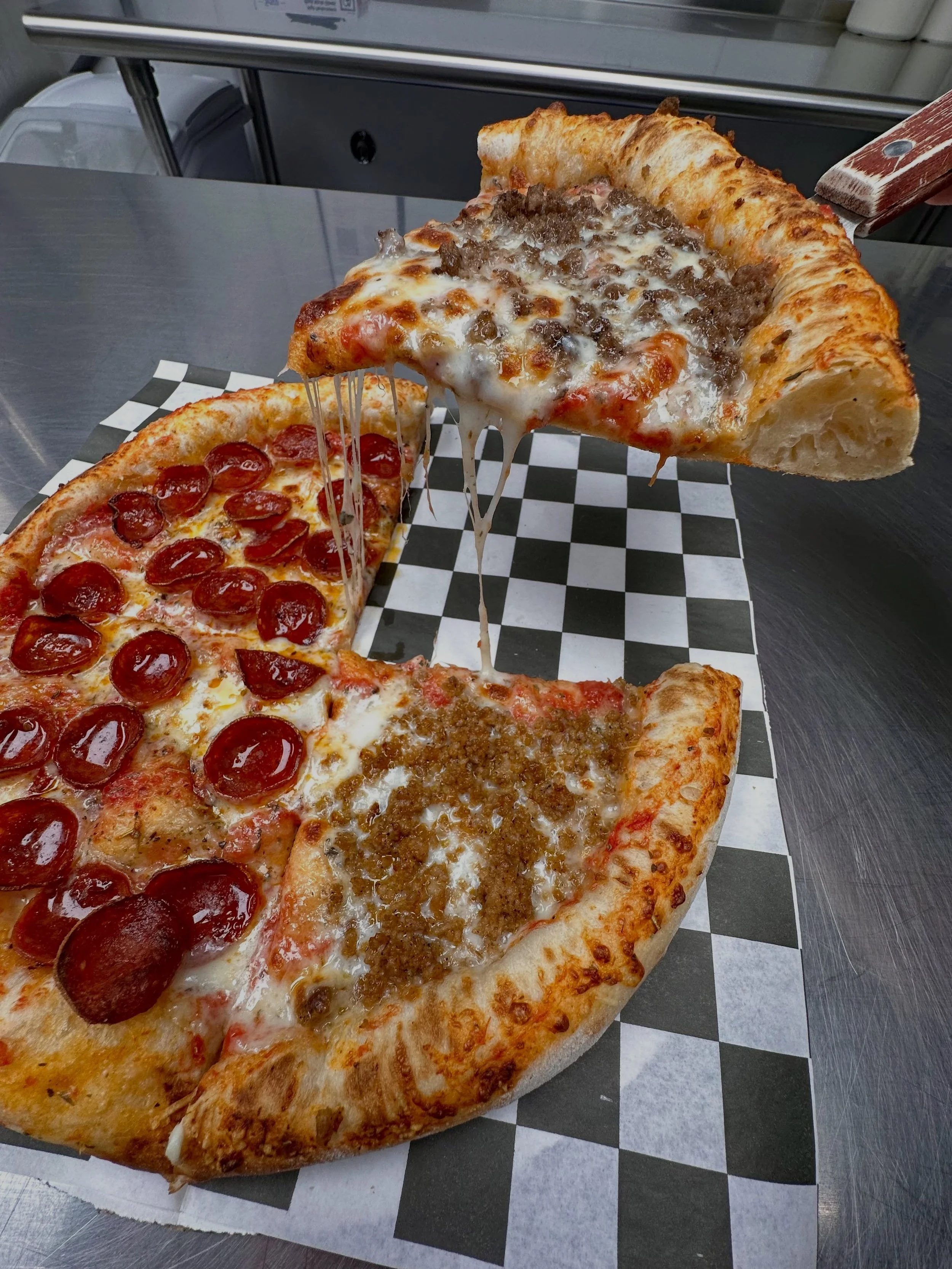 Il Tour d'mootz is back! online/doordash/ubereats live till 10:30 today Thursday 10/1

mootzomaha.com/order