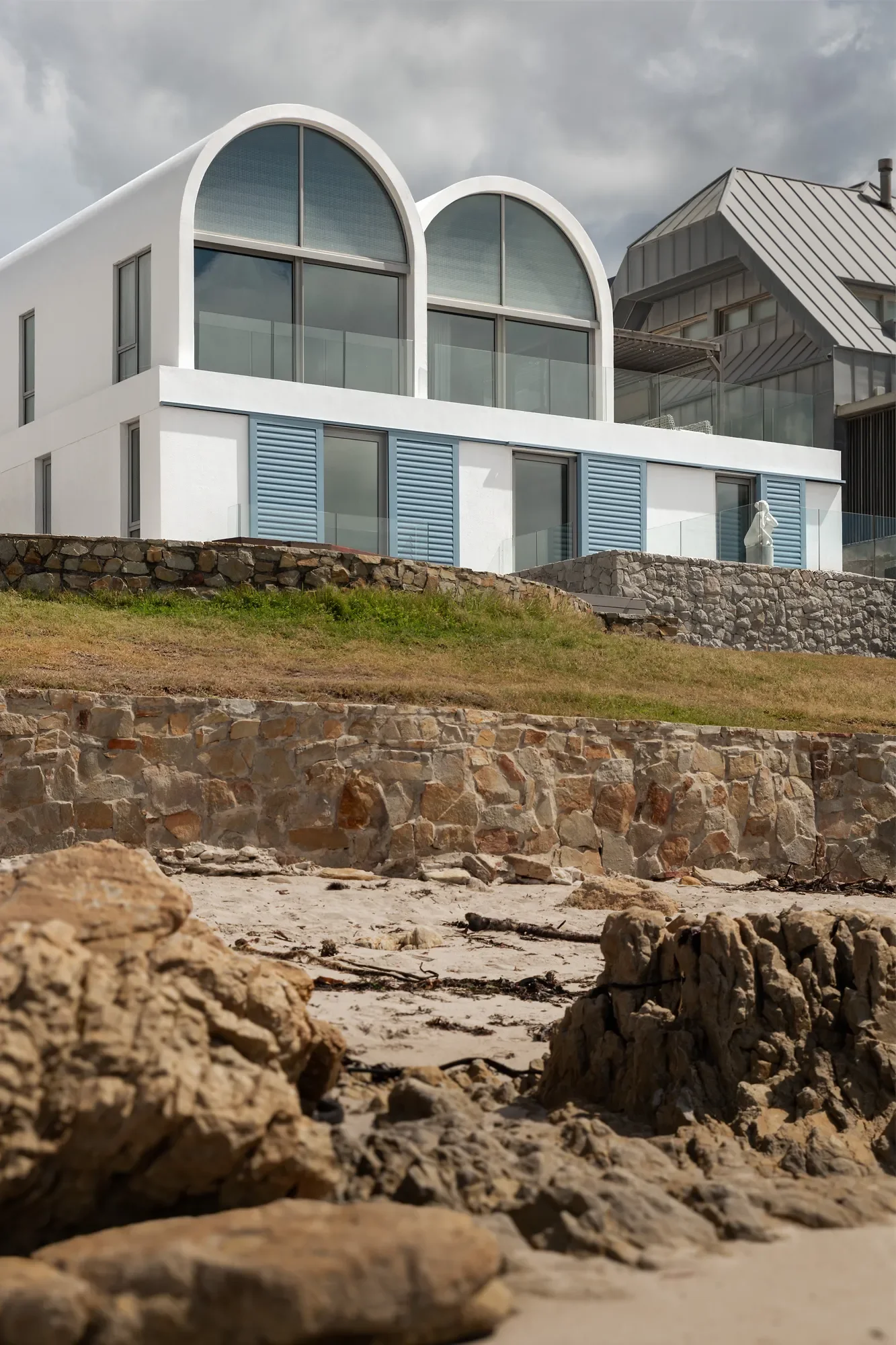 1906_Onrus - Exterior_05.webp