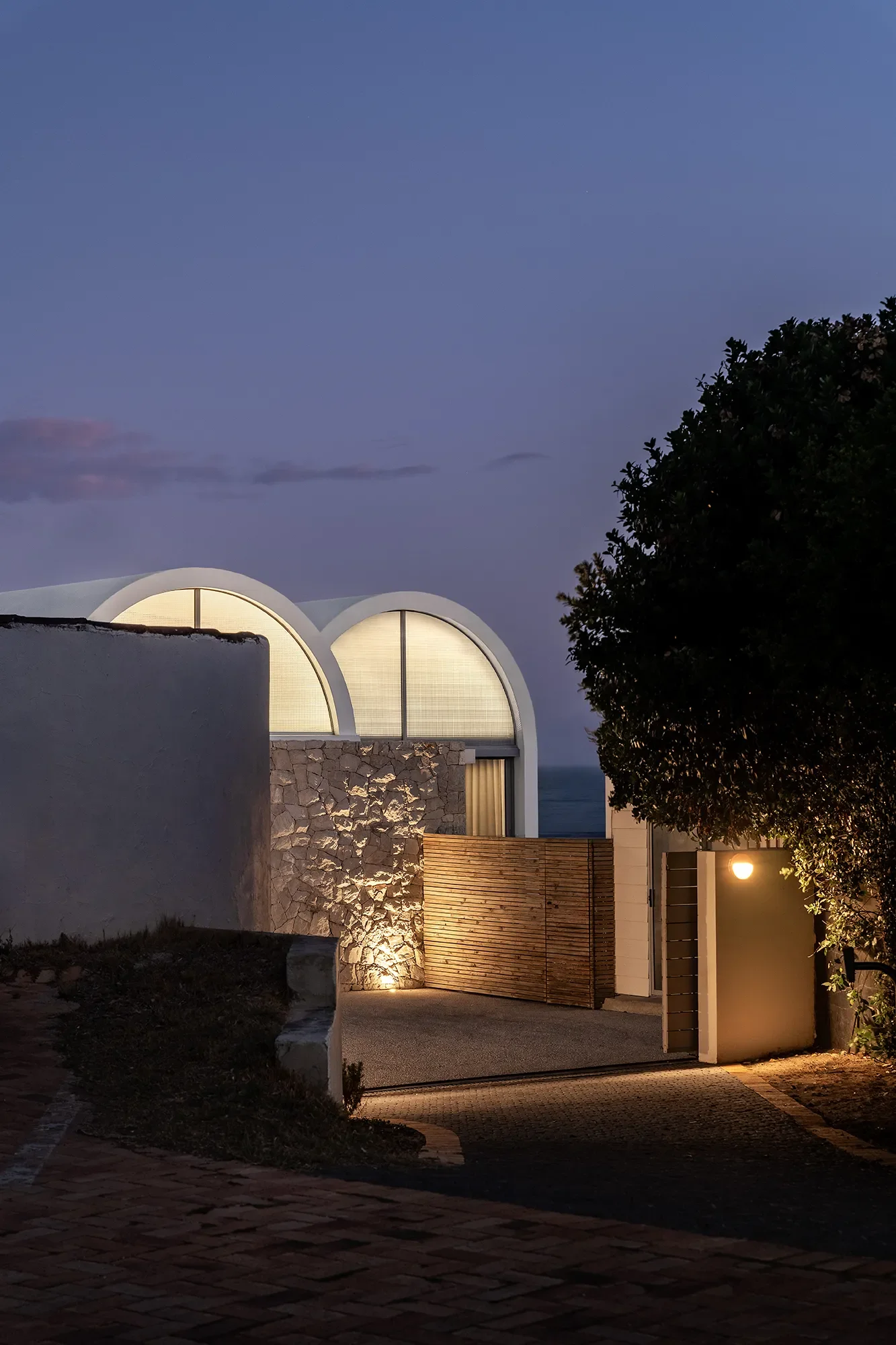 1906_Onrus - Exterior_03.webp