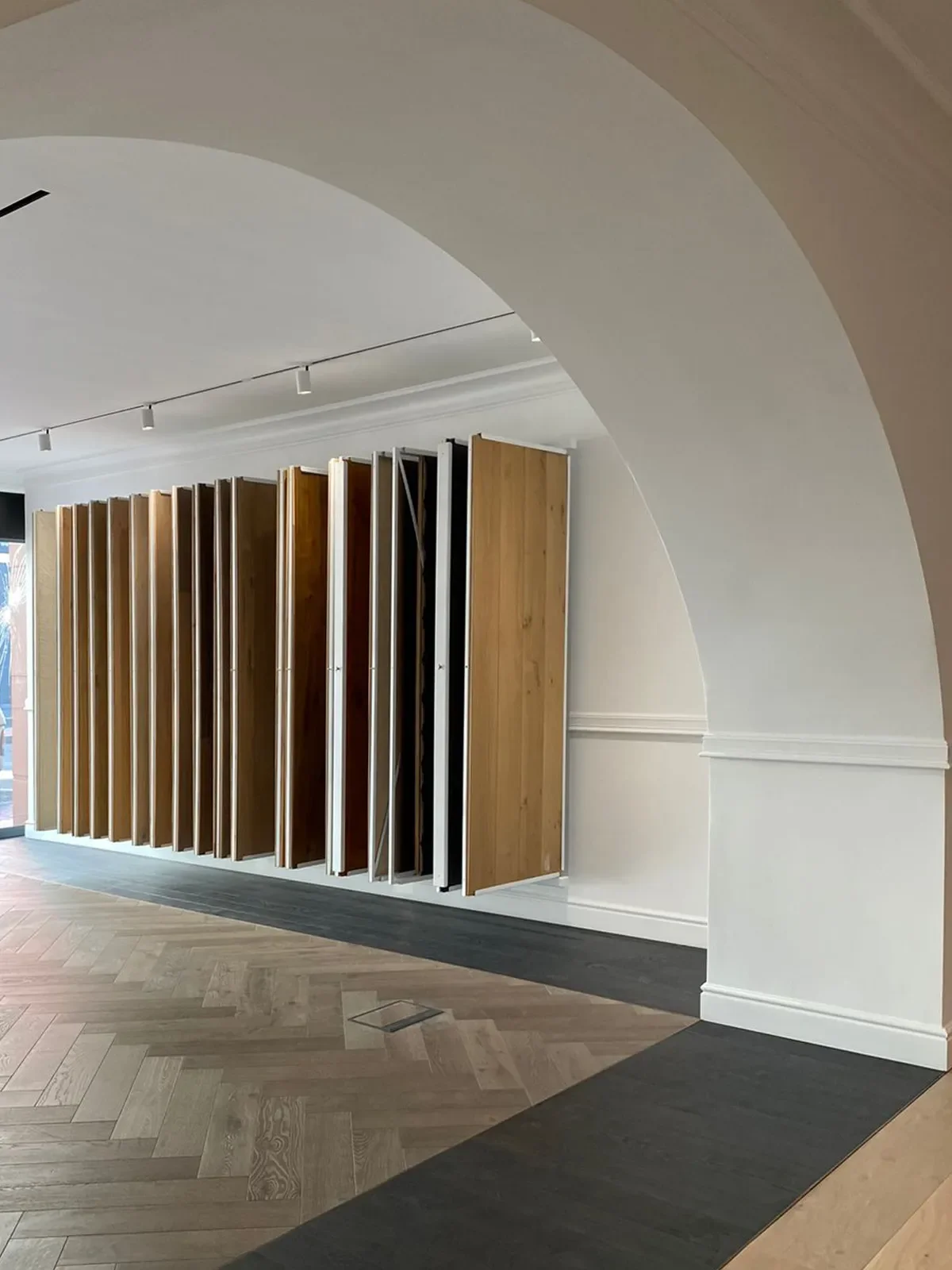 Bestwood Showroom 01 (2).webp