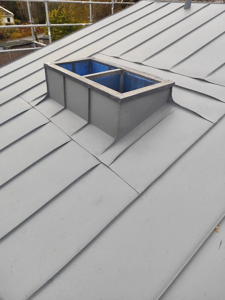 Tak med takfönster för renovering