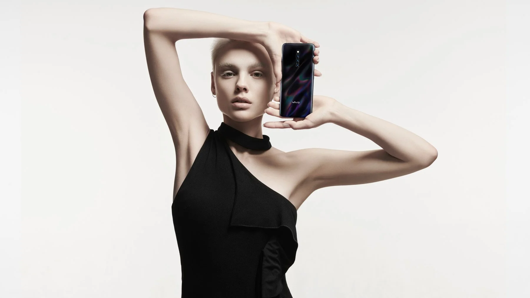 1MB-20190228vivo x-series人物45381-squarespace.jpg