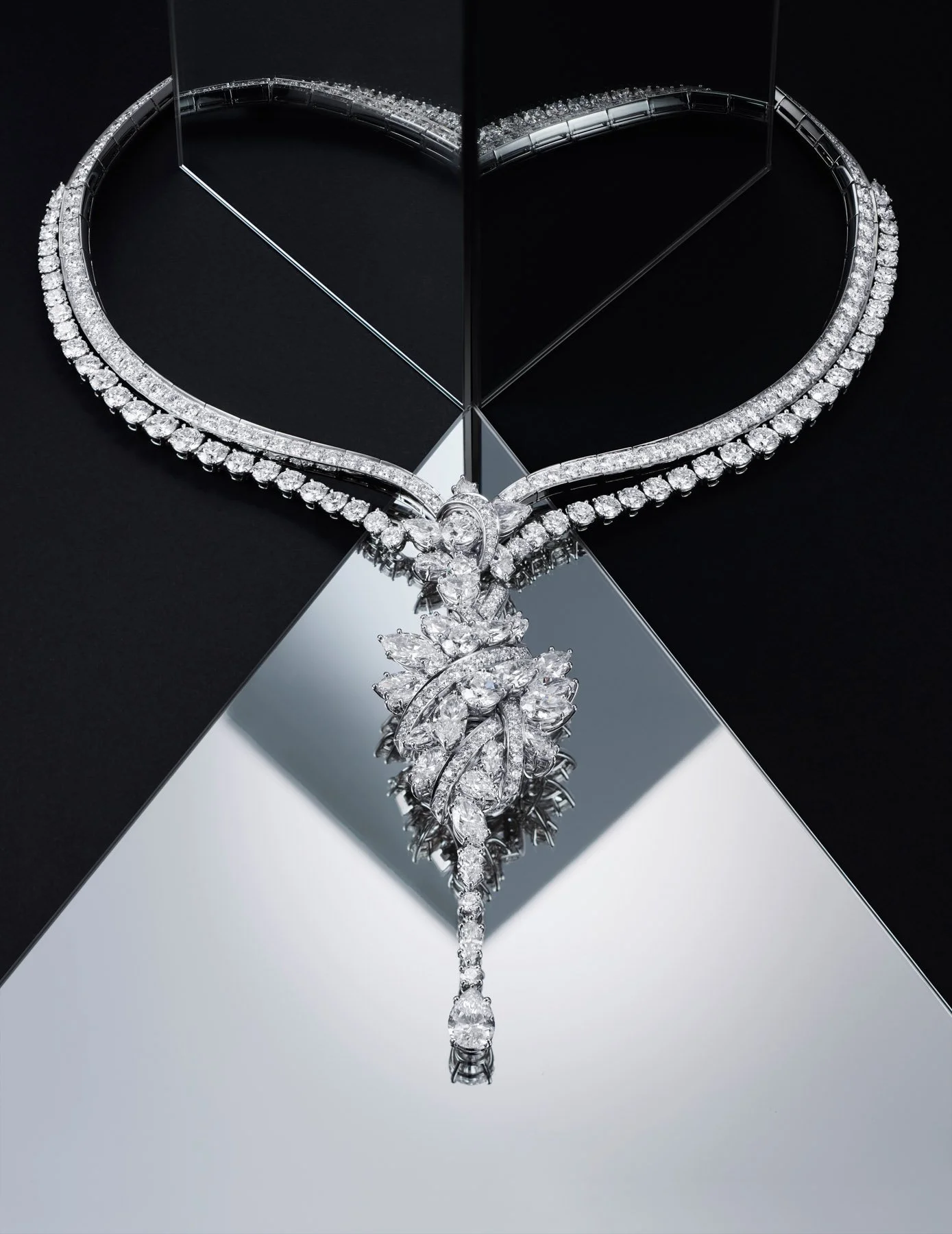 1MB-20220420芭莎宇晴杂志拍摄99674 拷贝-squarespace.jpg