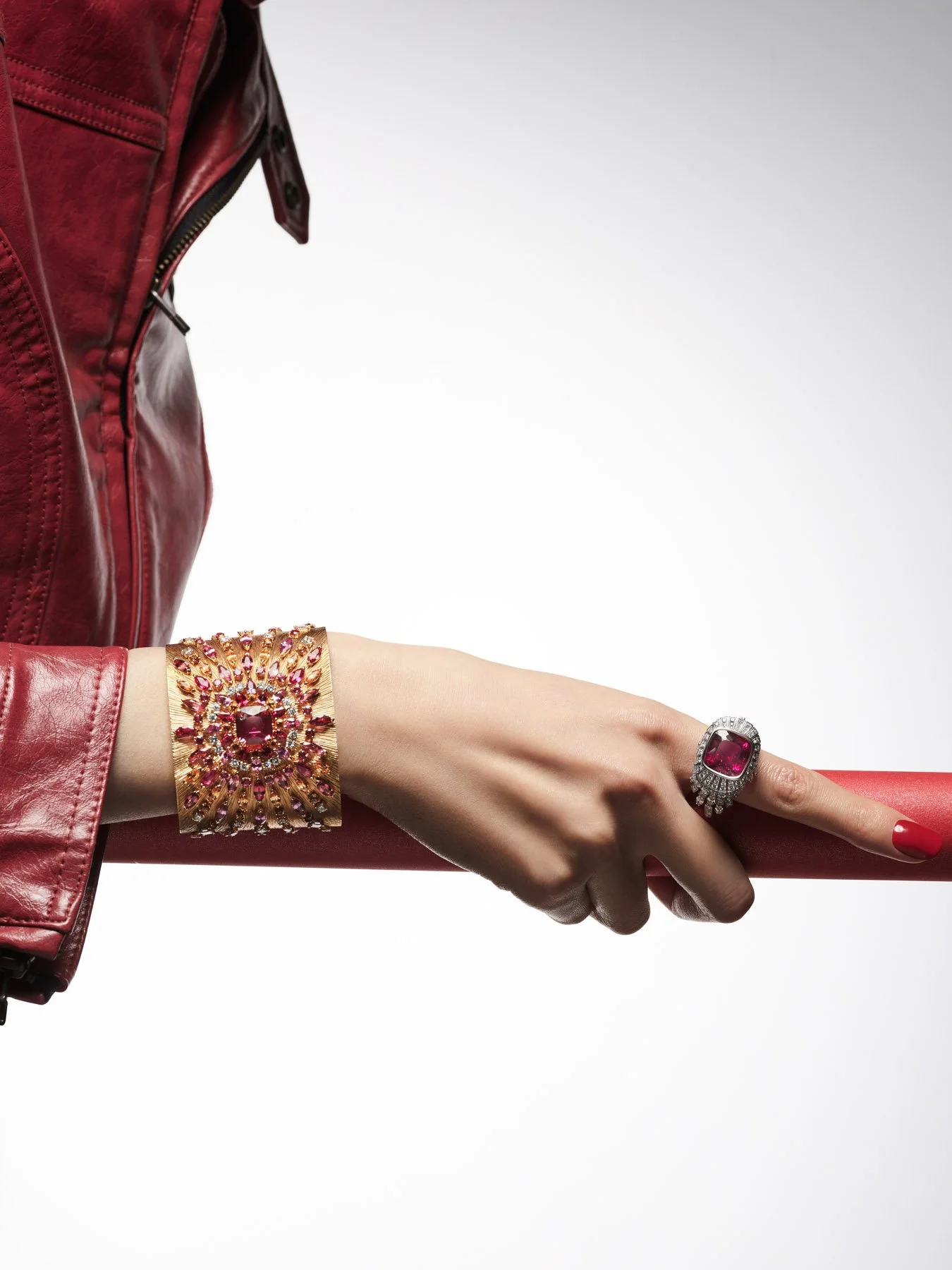 1MB-20241226芭莎王倩2月刊11785 1-squarespace.jpg