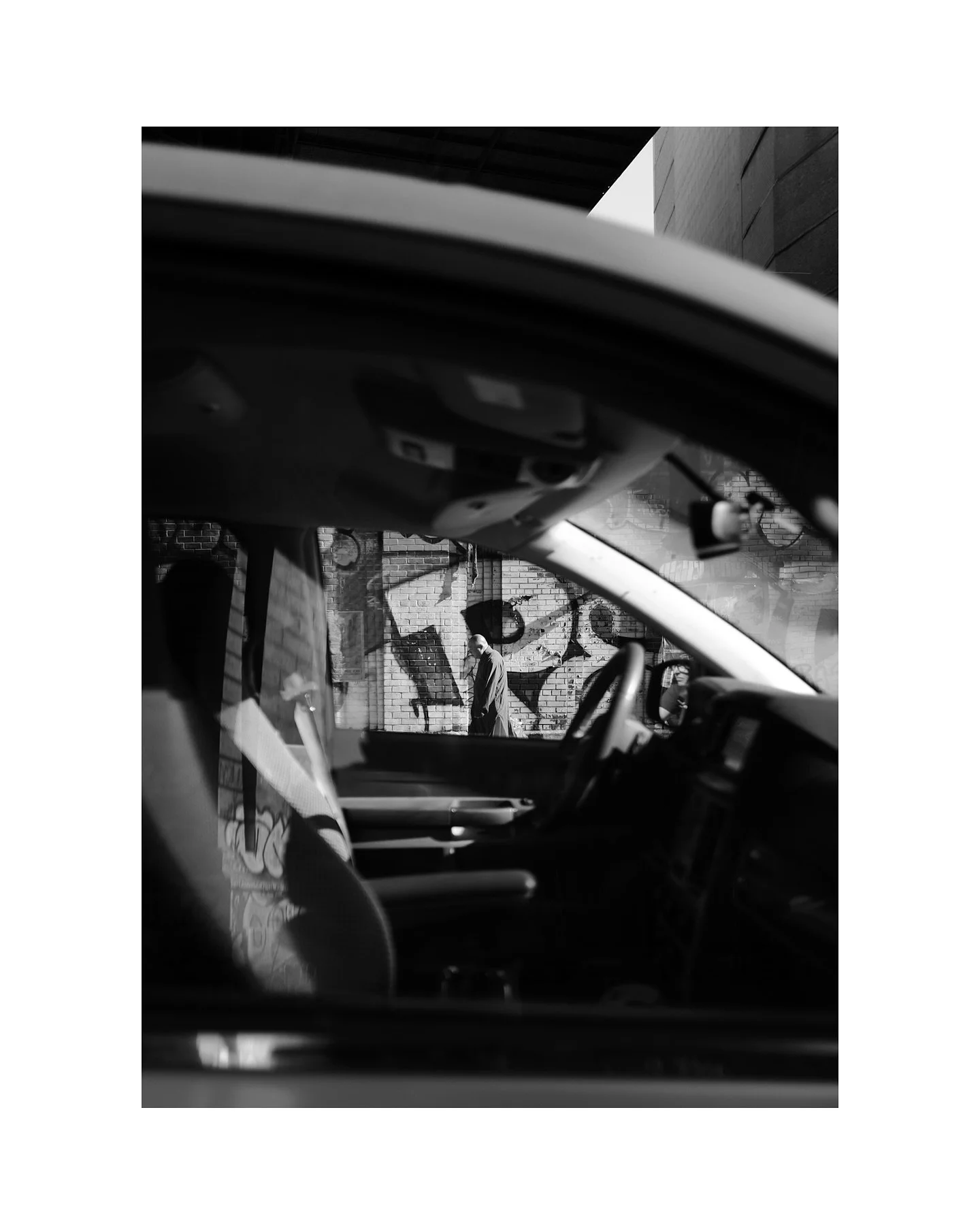 East Broadway.
New York
&copy; Gerard Doolan
&mdash;&mdash;&mdash;&mdash;&mdash;&mdash;&mdash;&mdash;&mdash;&mdash;&mdash;&mdash;&mdash;&mdash;&mdash;&mdash;&mdash;&mdash;&mdash;&mdash;
📷 Leica Q2
+ Summilux 28mm F1.7
@leica_camera 
&mdash;&mdash;&m