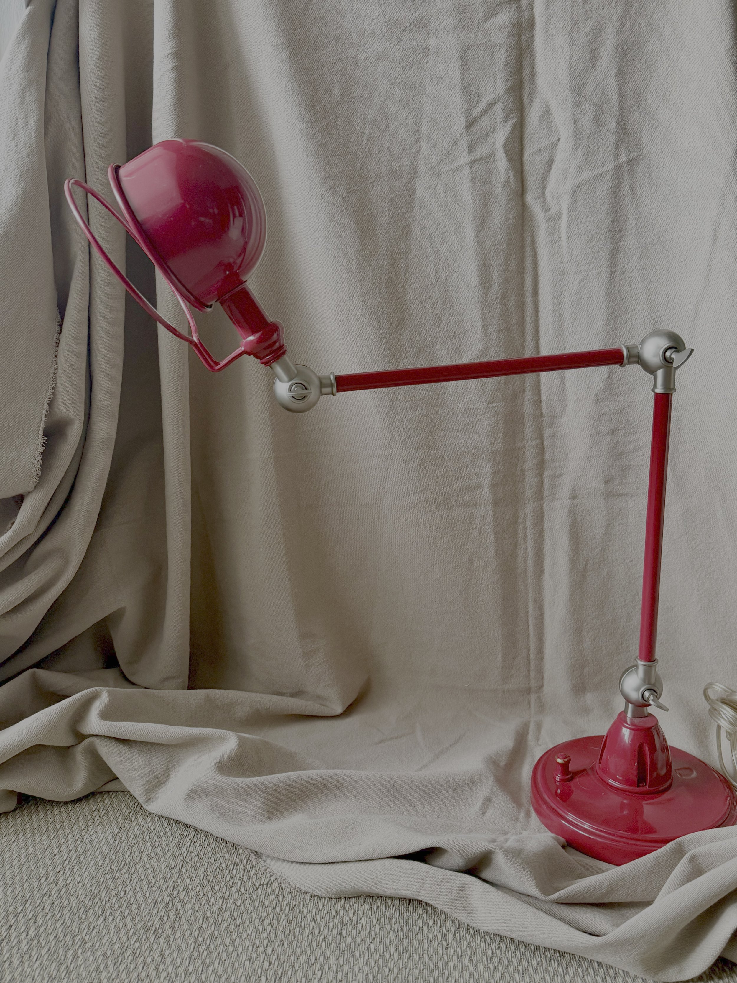 Flexo Rojo Estilo Industrial