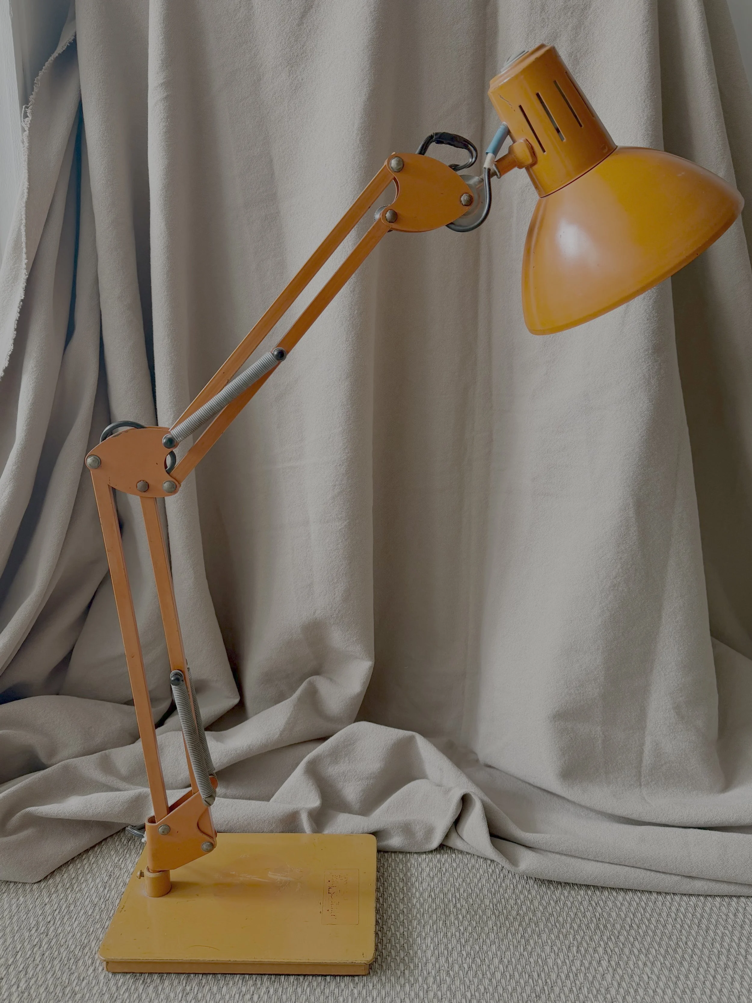 Flexo Naranja Estilo industrial Vintage