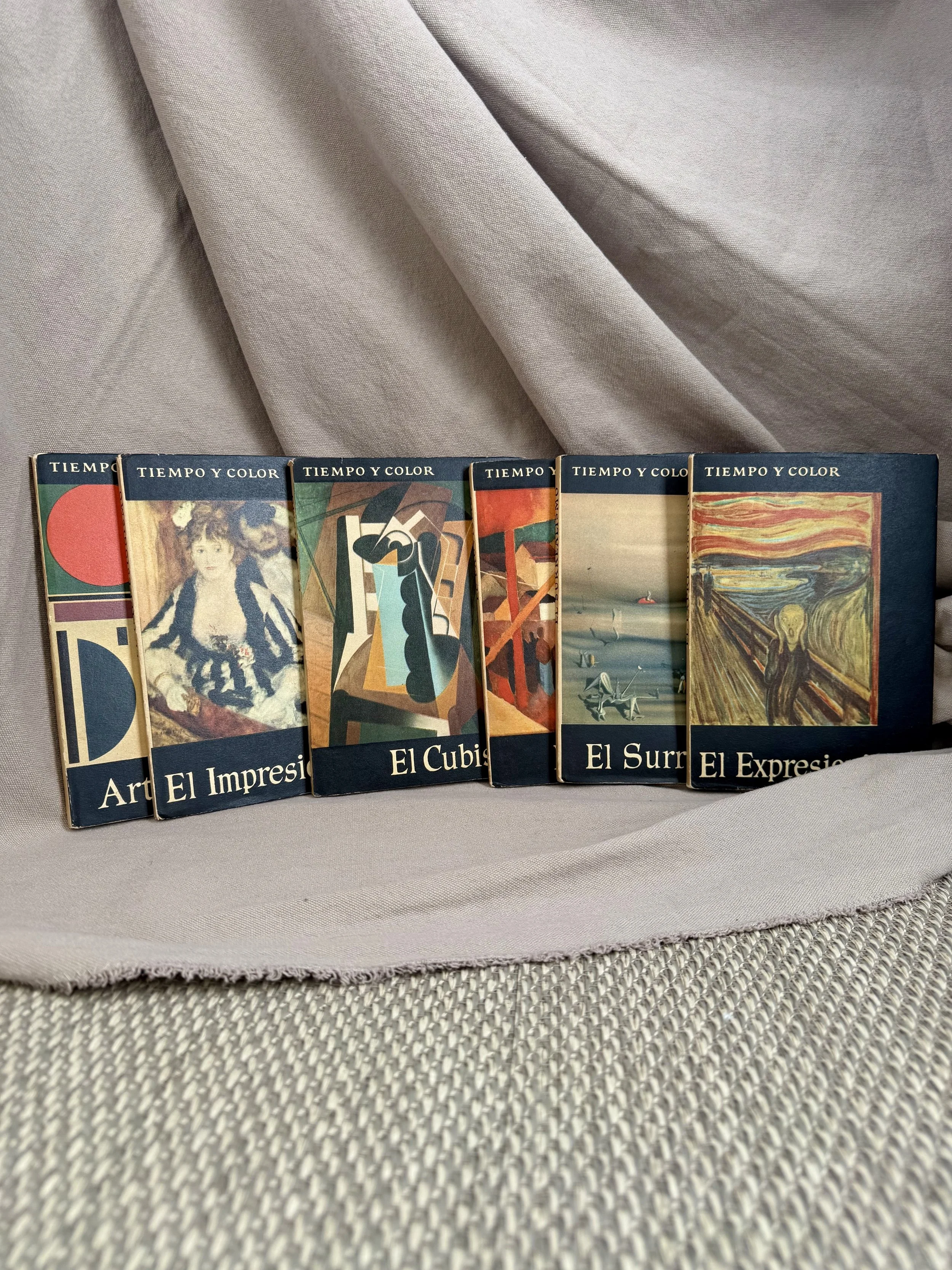 Set de 6 Libros Decorativos de Arte Clásico