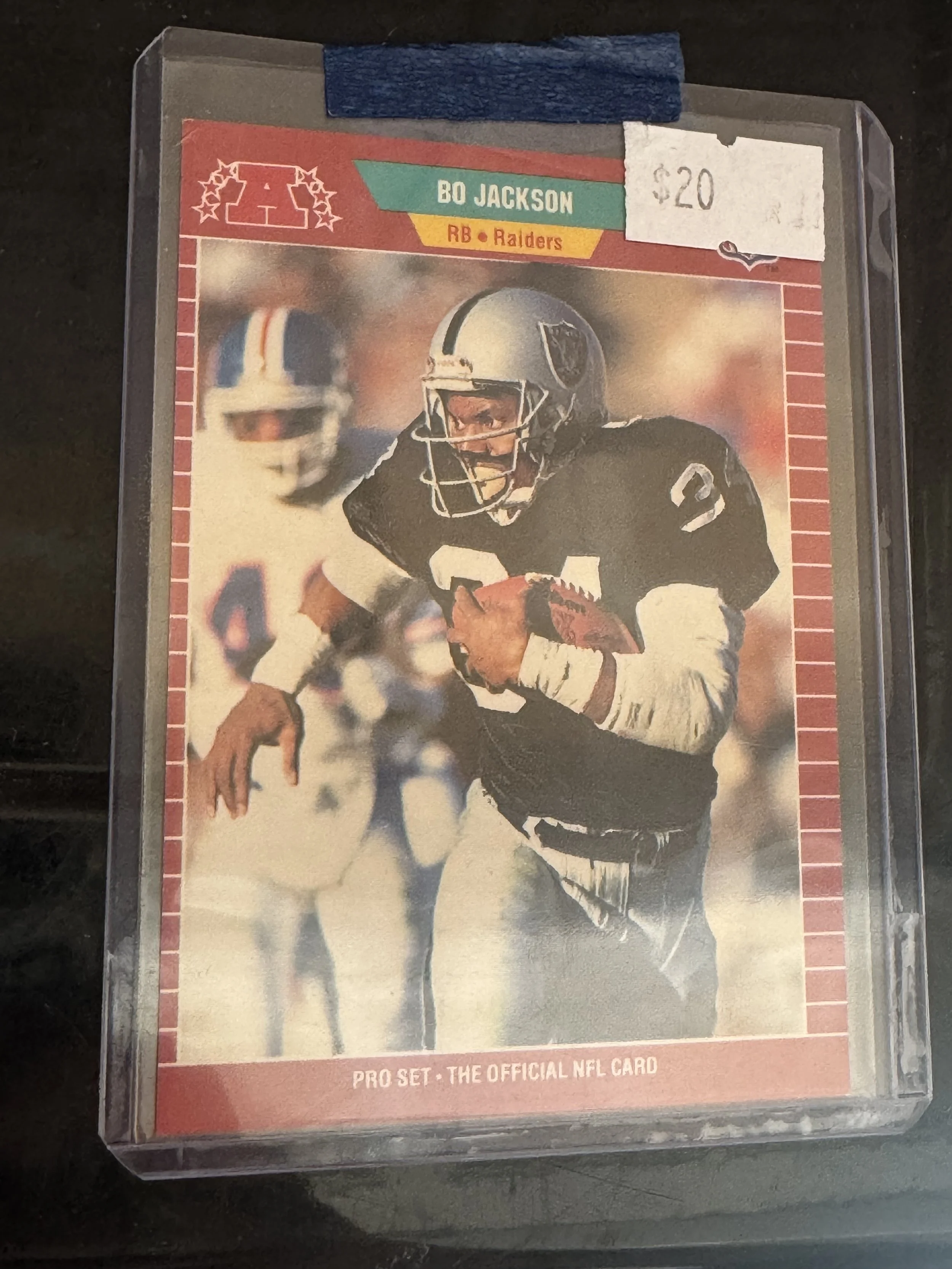 1989 Pro Set Bo Jackson football card featuring the running back for the Los Angeles Raiders
