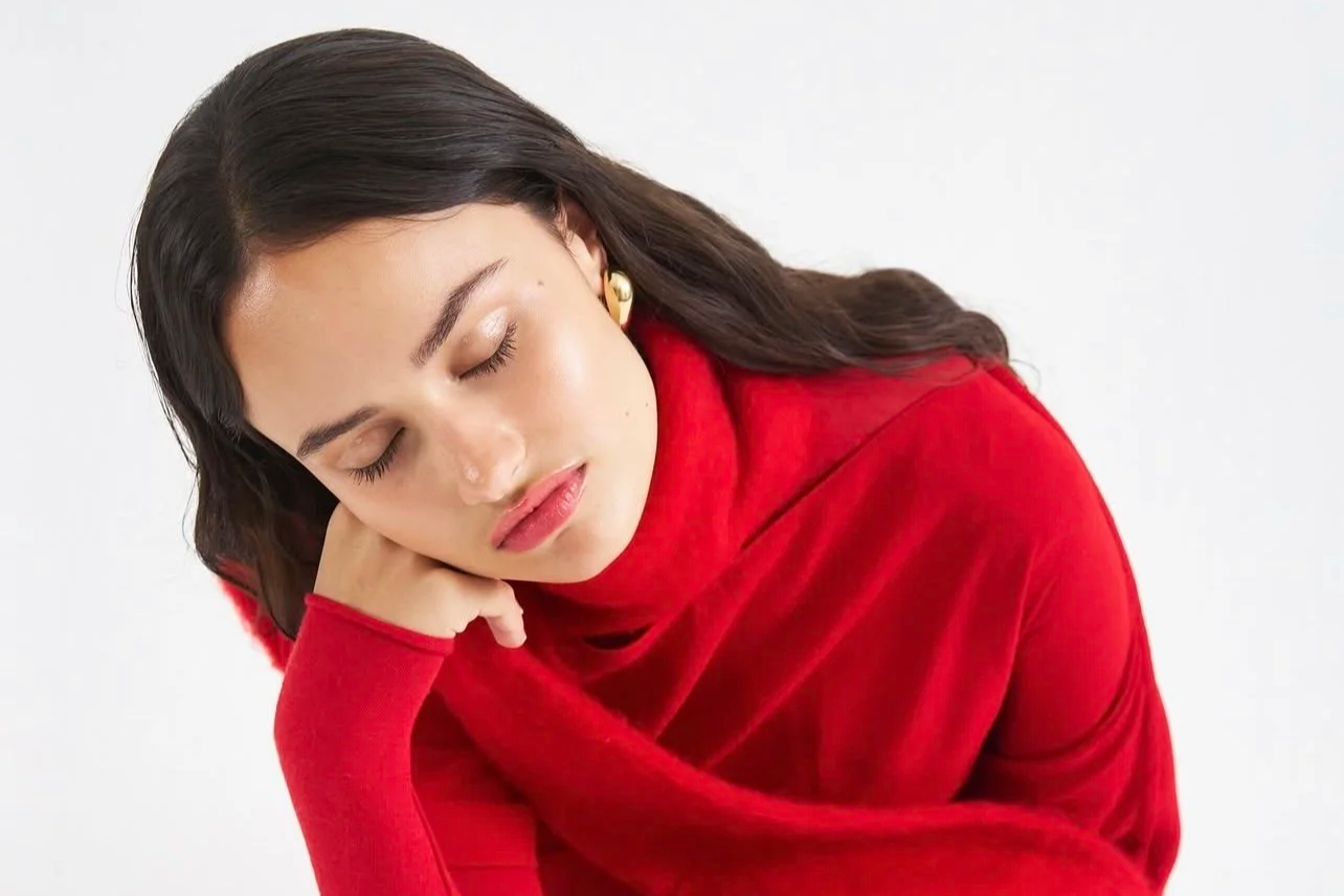 High-fashion editorial makeup artistry by Andrea van den Houten, featuring refined techniques and sophisticated beauty looks for international fashion publications.