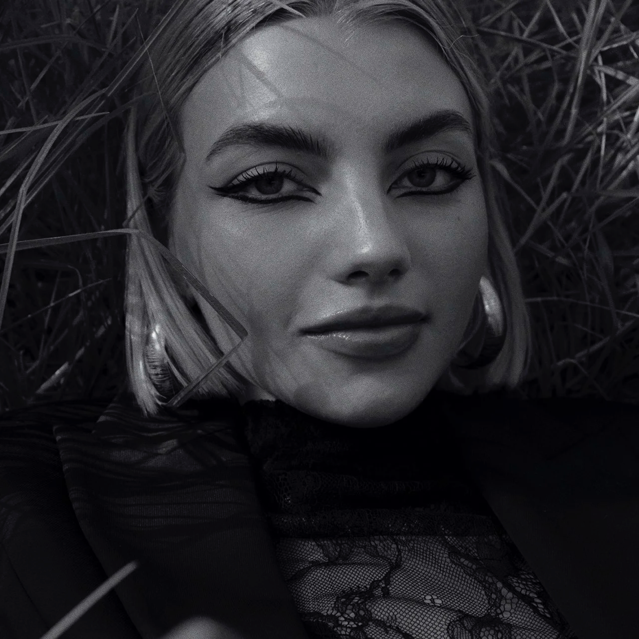 Editorial beauty artistry by Andrea van den Houten for Vogue. This look showcases high-end, professional makeup application tailored for world-leading fashion photography and global publications.
