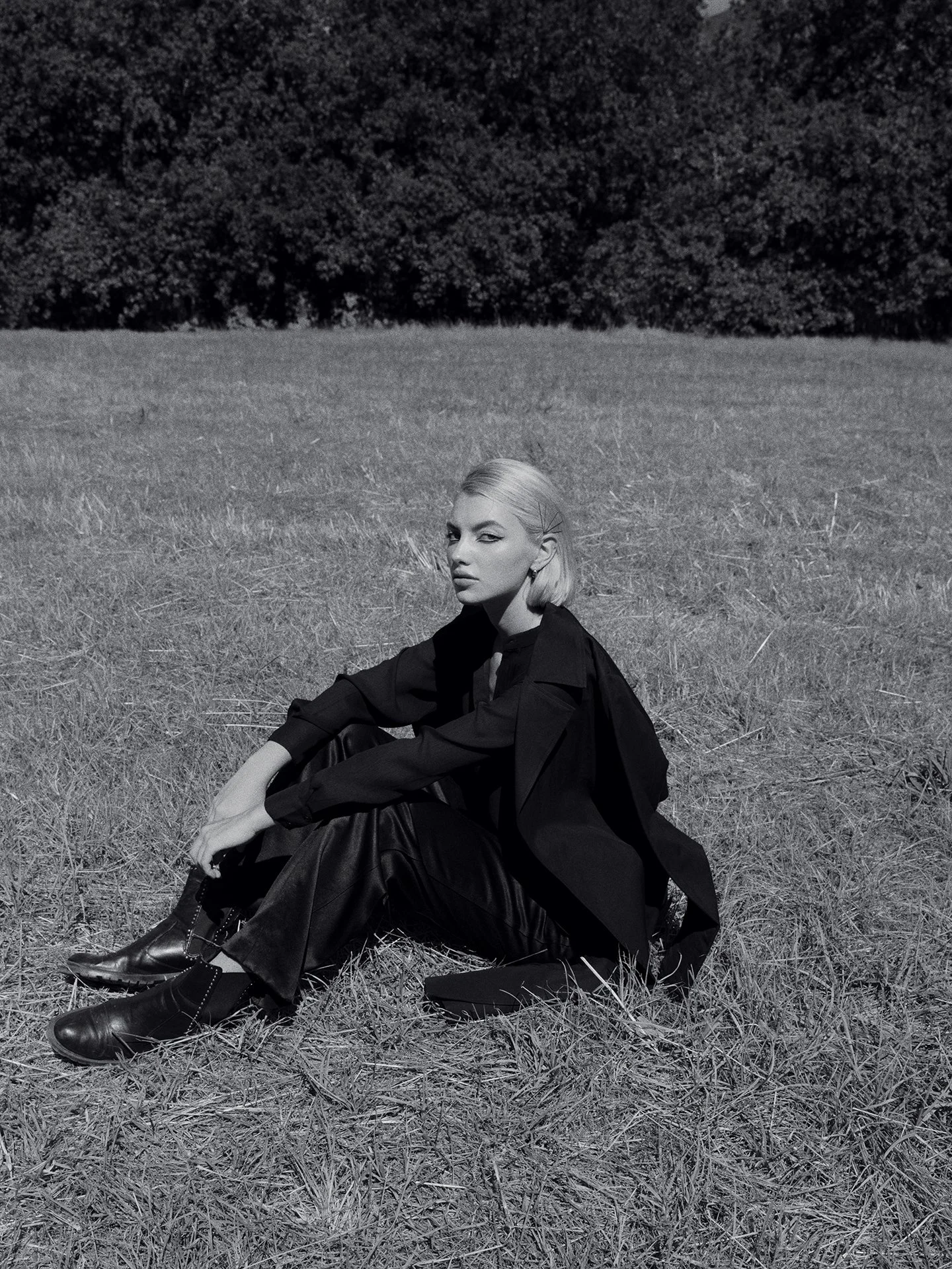 Editorial beauty artistry by Andrea van den Houten for Vogue. This look showcases high-end, professional makeup application tailored for world-leading fashion photography and global publications.
