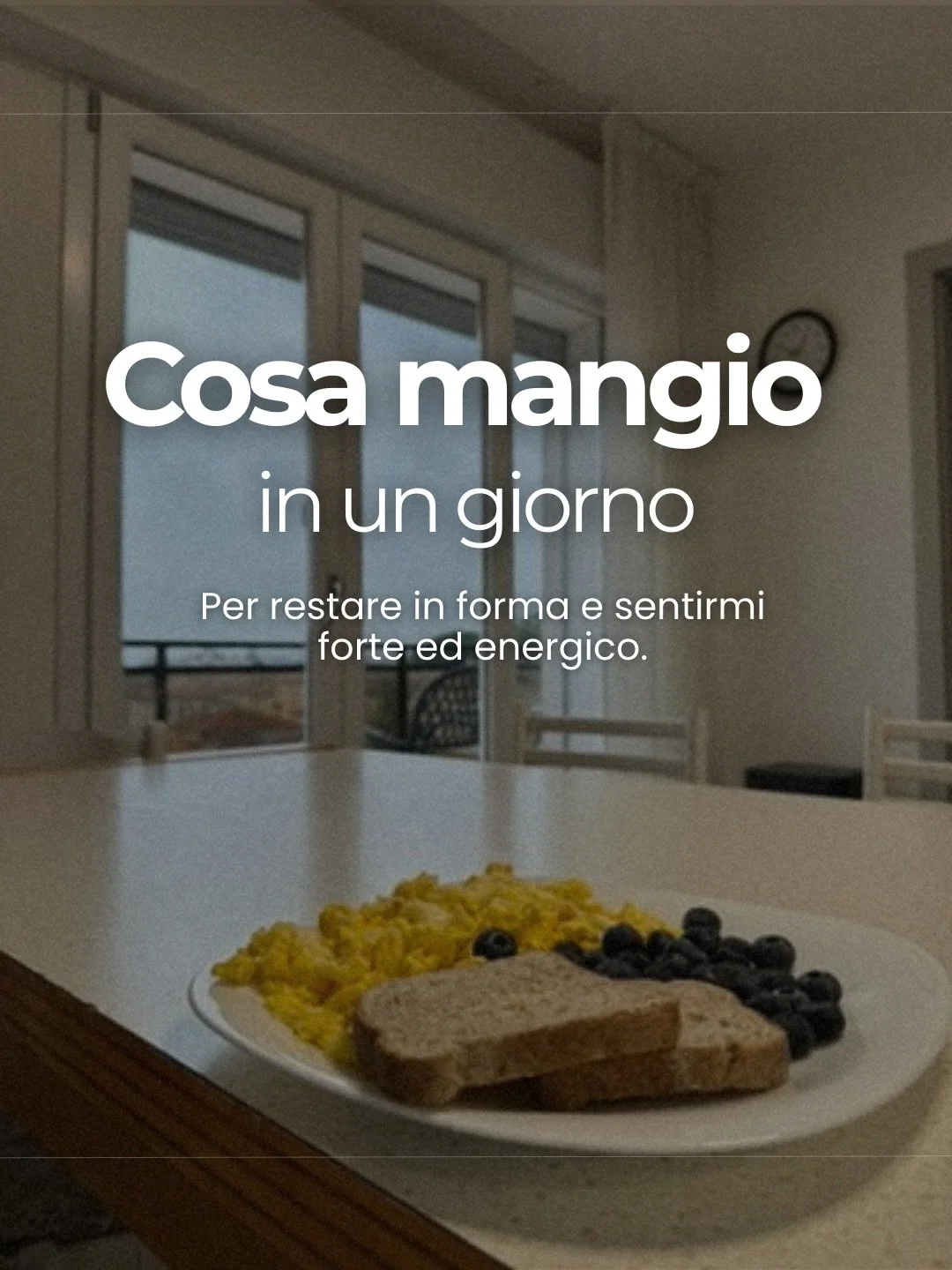 Cosa mangio in una giornata per restare in forma e sentirmi forte ed energico! 🥗💪

Oggi vi porto con me alla scoperta del mio men&ugrave;. Niente privazioni, solo tanto gusto e i giusti nutrienti per affrontare l&rsquo;allenamento!💪🏻

🍳🫐 Colazi