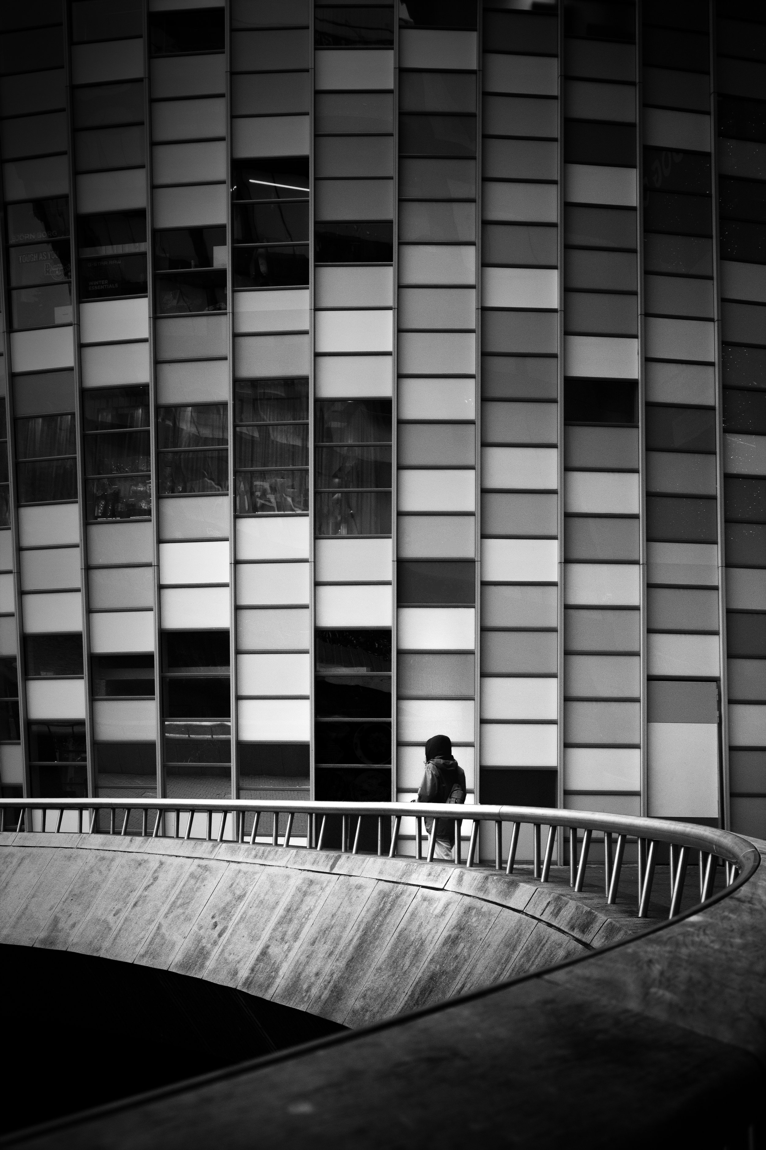 Utrecht railing + vlakken zw.jpg