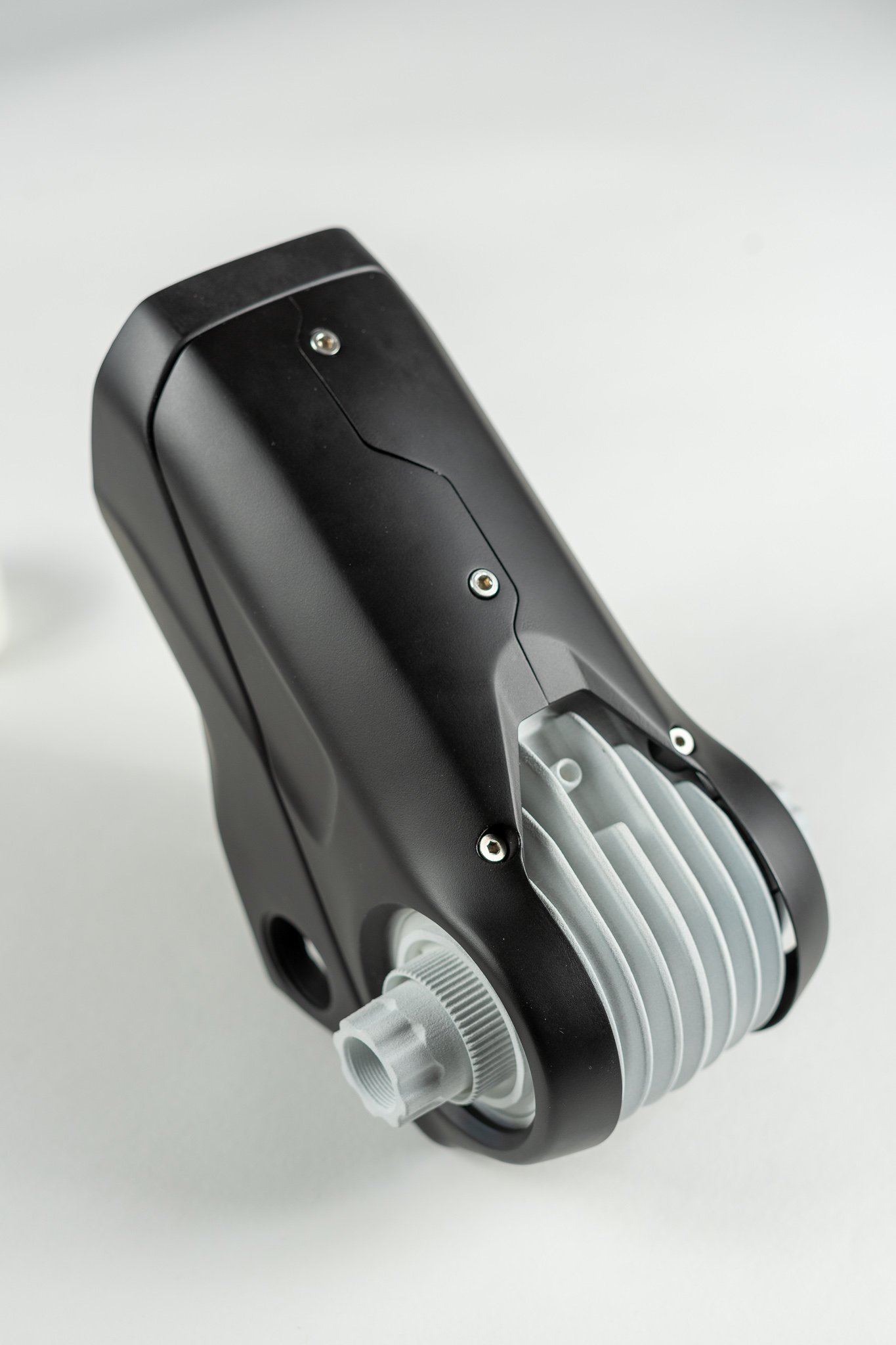 Photo d'un protype de boitier de pédalier imprimé en 3D, montrant l'intégration moteur du dernier DJI Avinox M2S.
