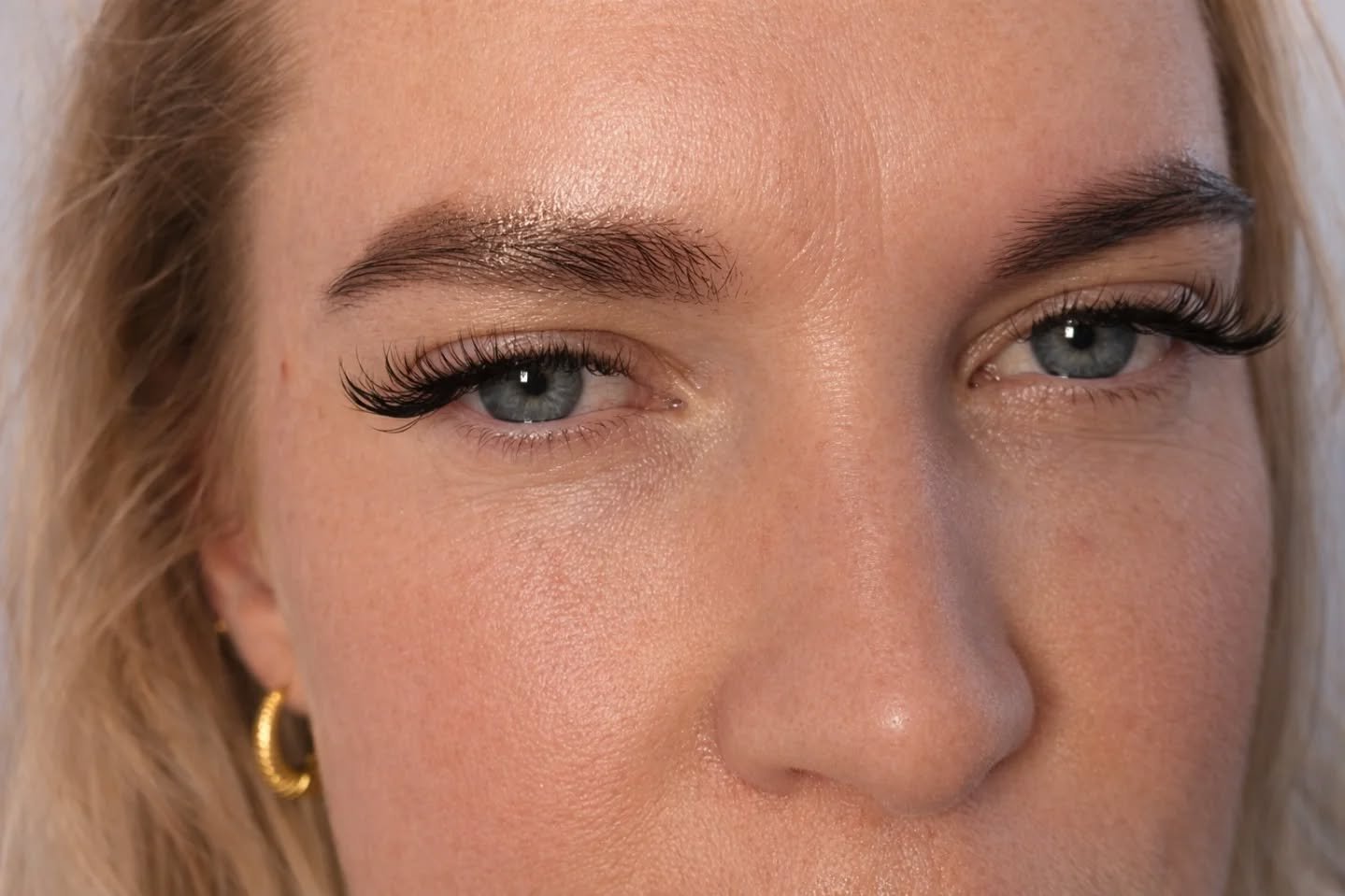 Brow tint plus light volume lashes