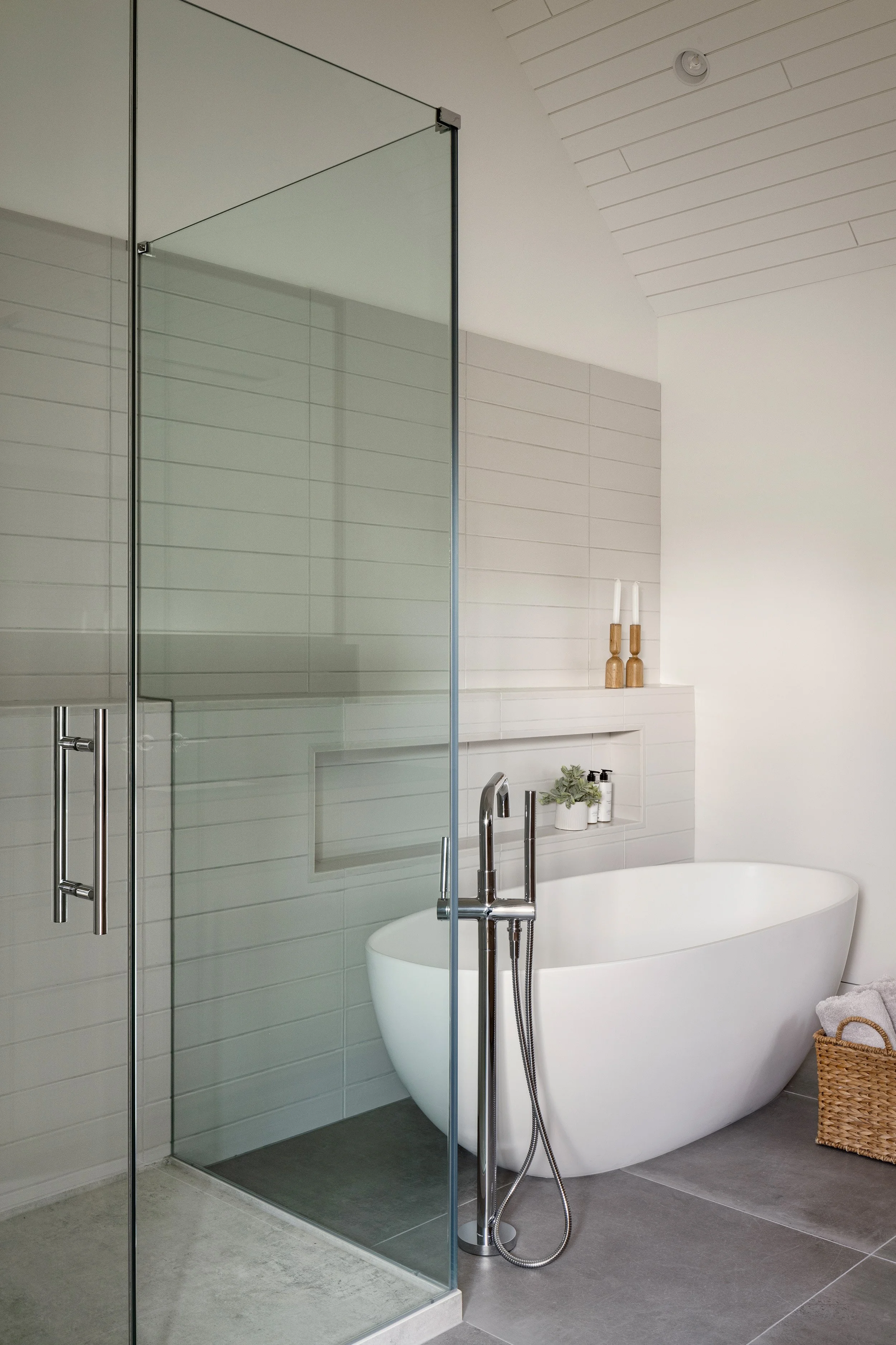 Upper Bath 2 (portrait)_Form Interiors_Eymeric Widling.jpg