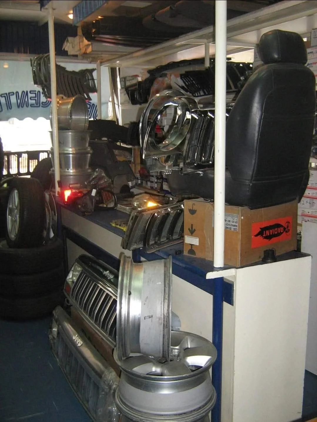 retail counter specialized american car parts greece