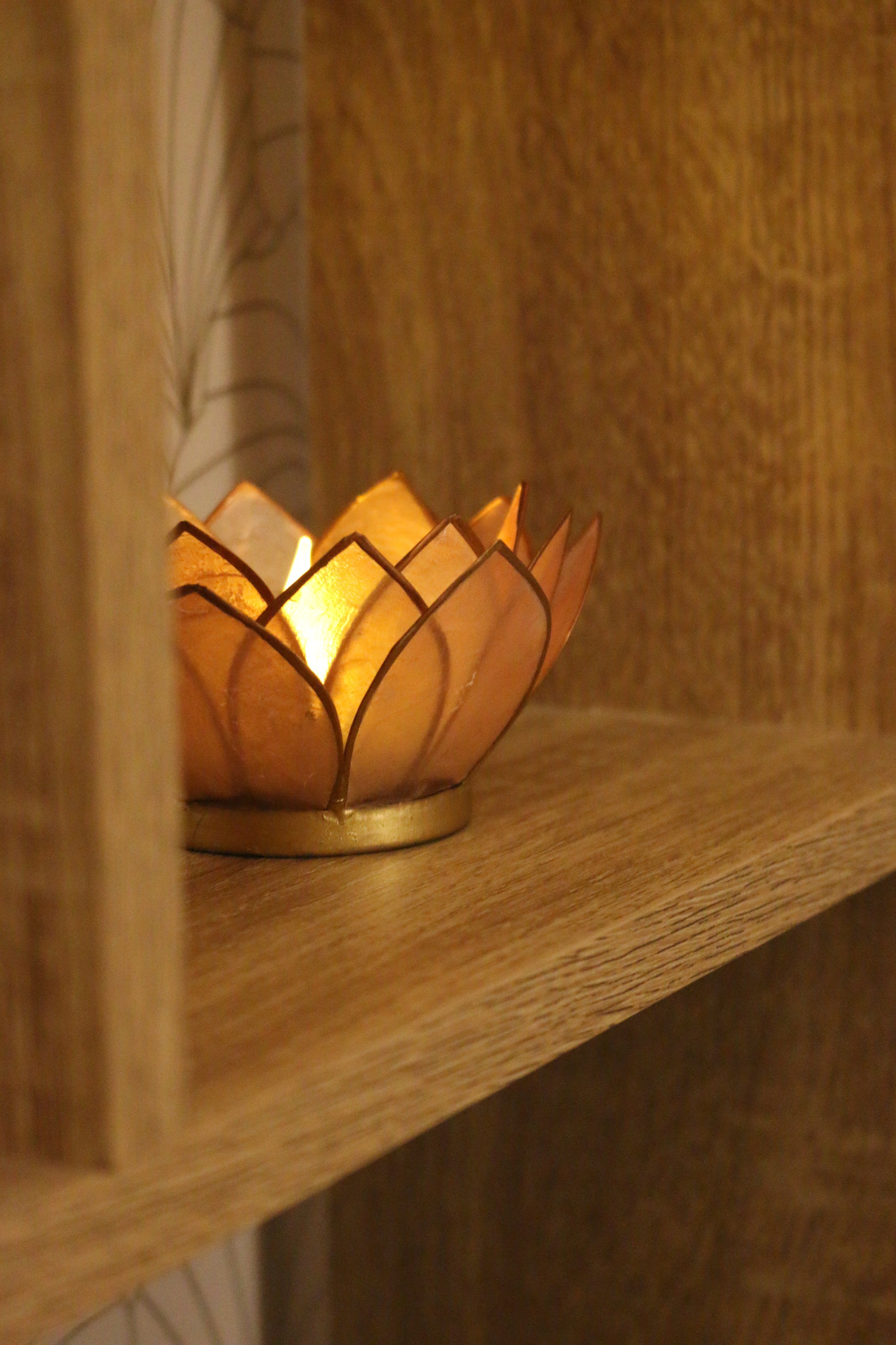 Décors cabine de massage, bougie, ambiance cocooning