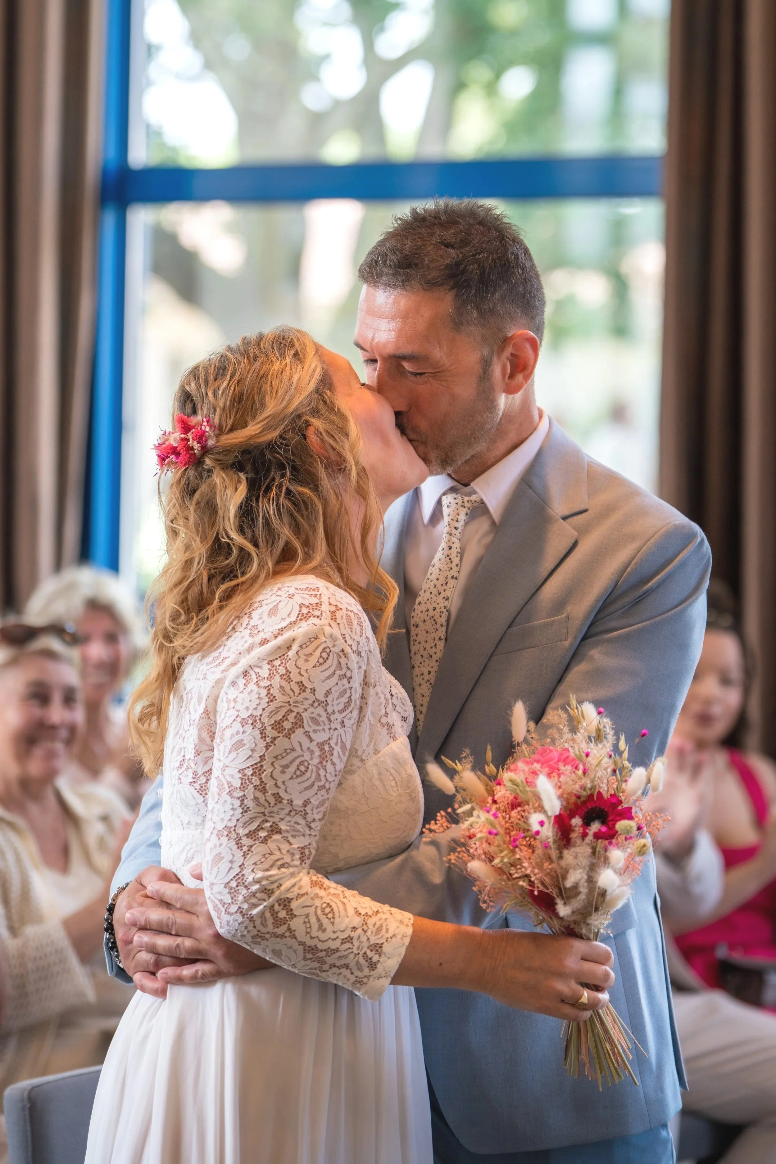 Vous pouvez embrasser la mariée ! - mariage