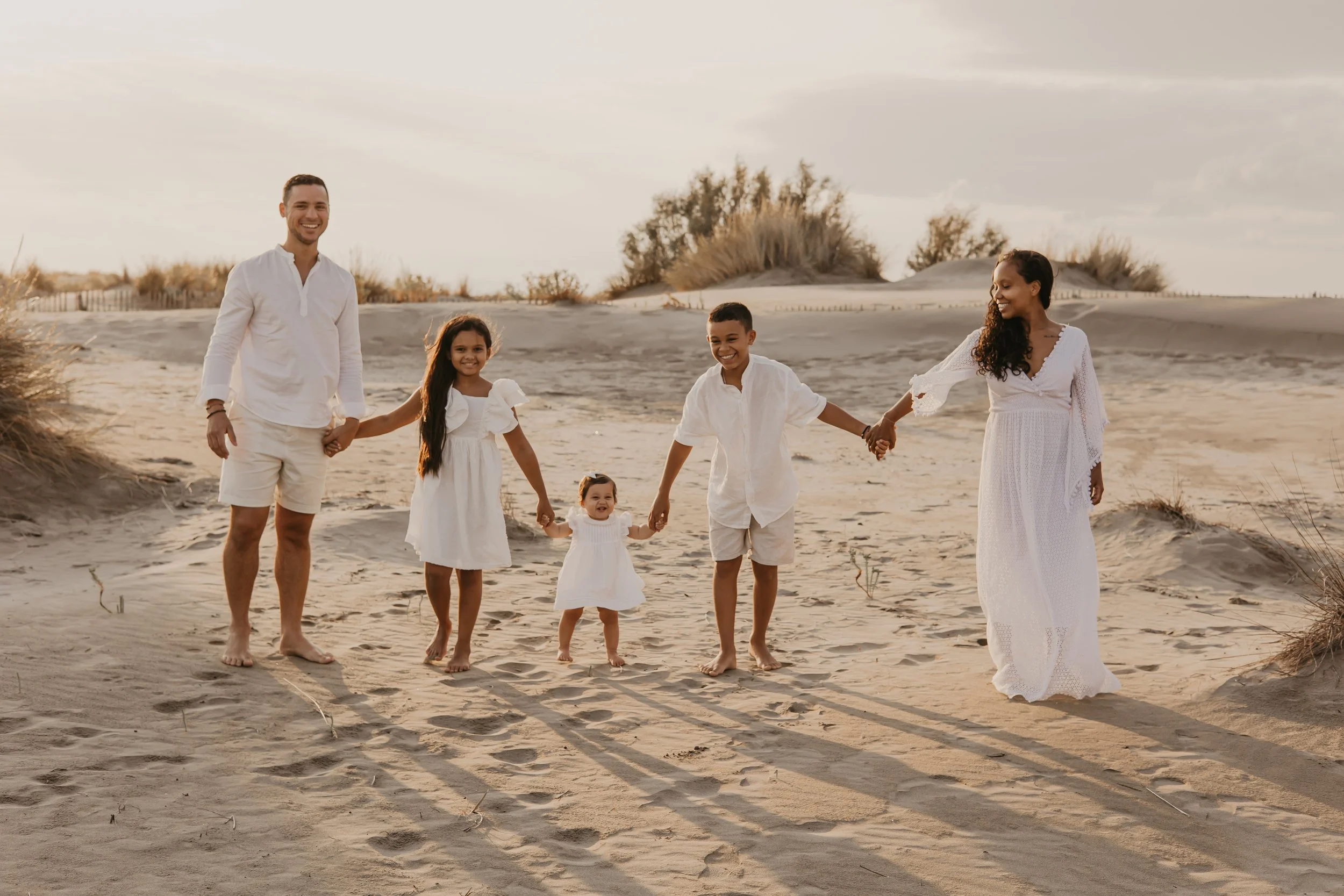 photographe-famille-espiguette-kahina-fabre.jpg