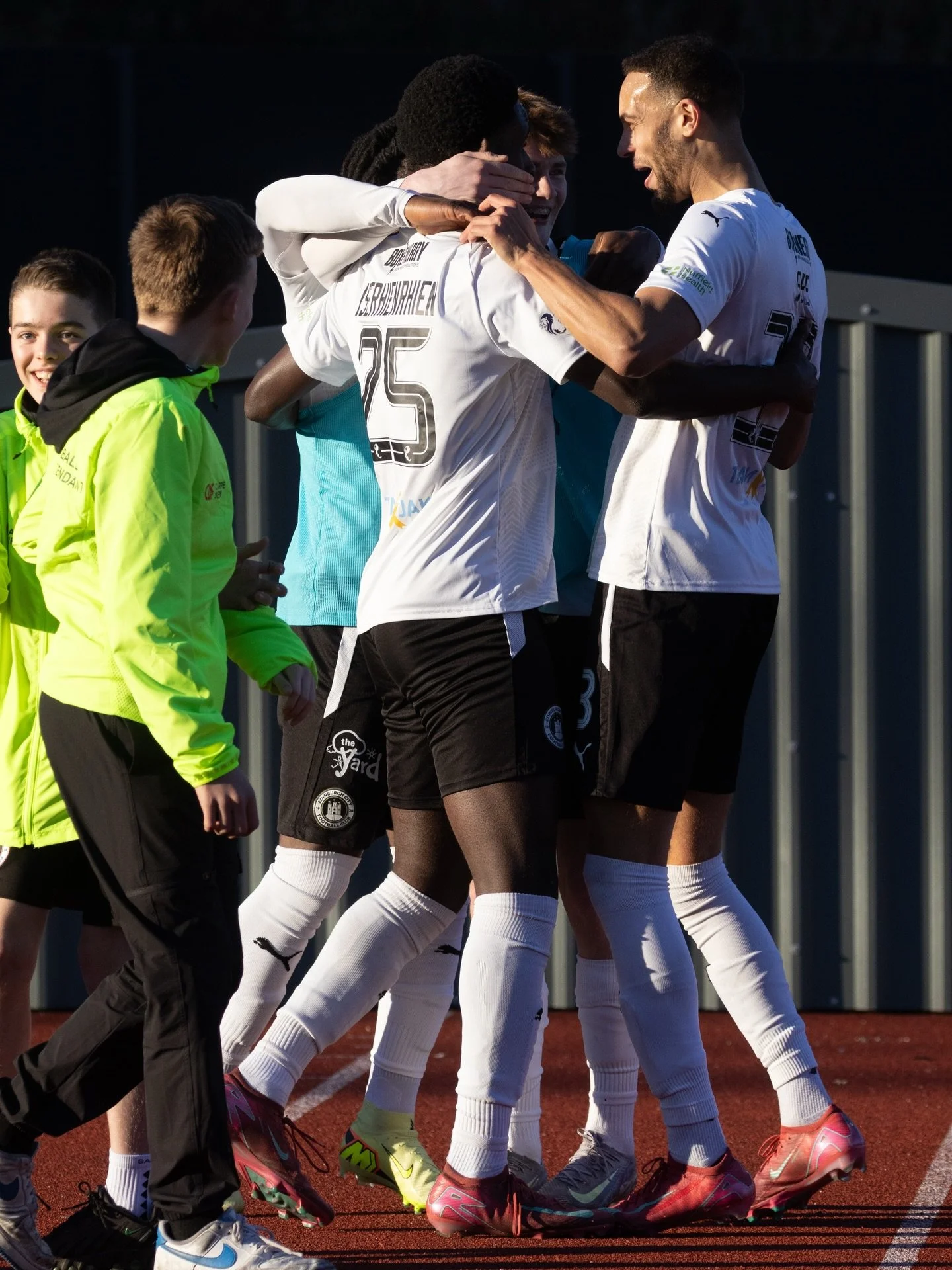 Sun&rsquo;s out, football on, smiles all around 
@edinburghcityfcofficial

#football #footballphotography #spfl