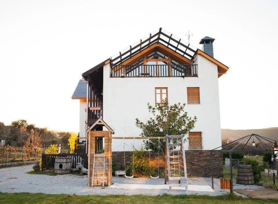 parque infantil de hotel rural la peregrina