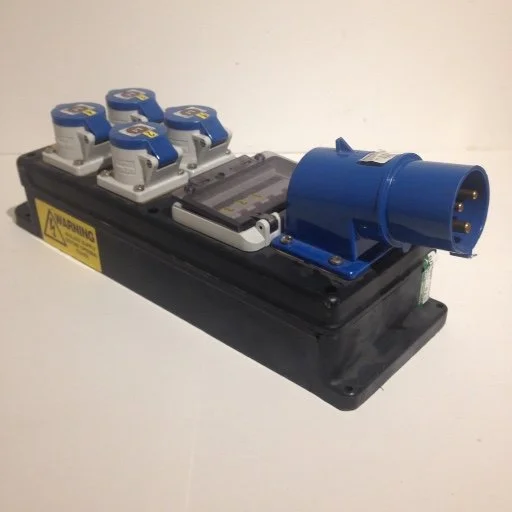 Rubber Box K9 32a to 4 16a distro