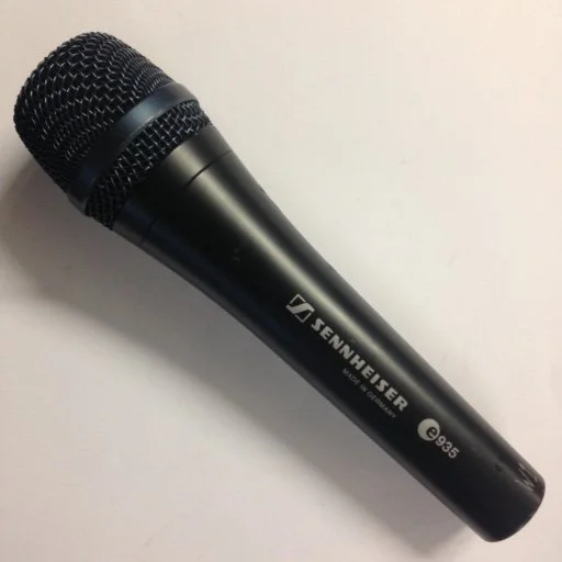 Sennheiser e 935
