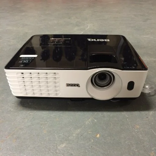 Benq MH 680 Projector