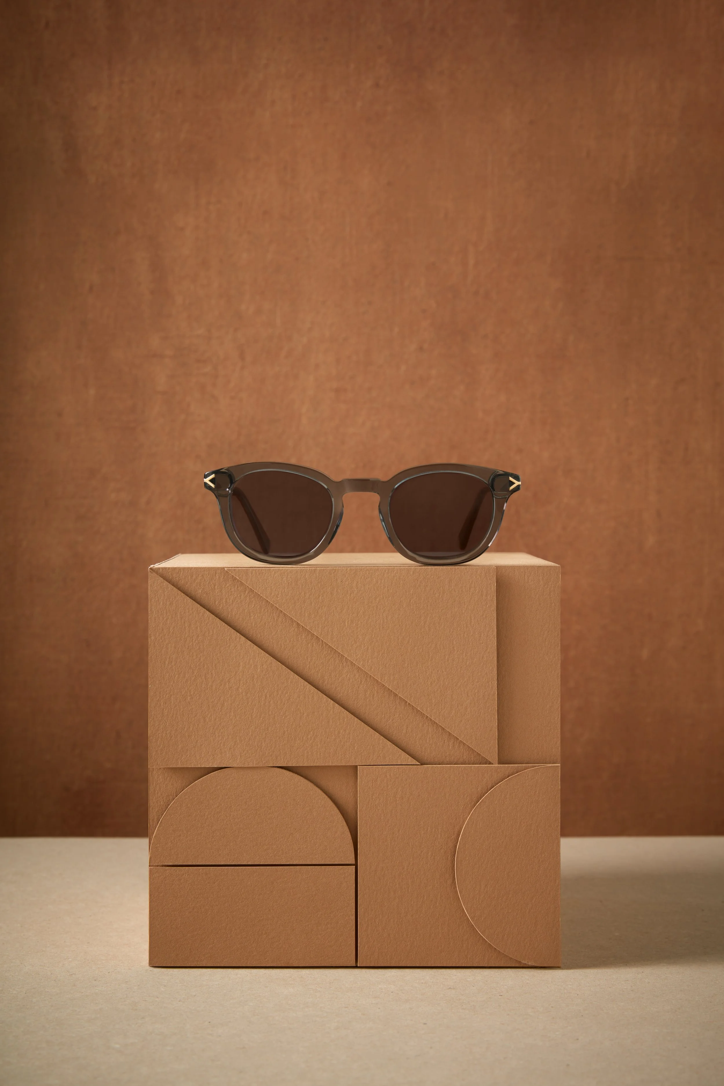 MELLOR grey S 01.jpg