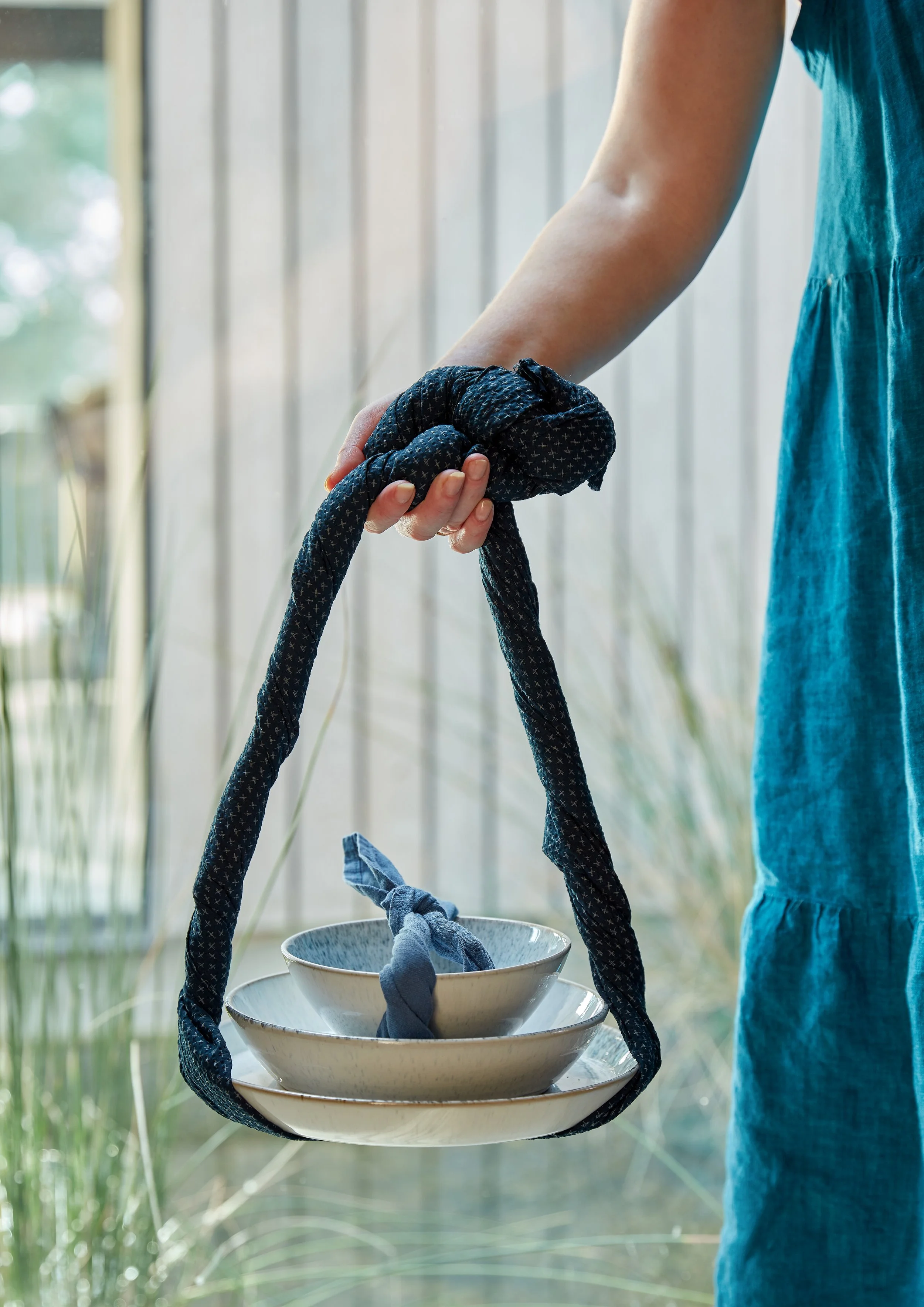 Kiln blue Shibori holder.tif_79166.jpg