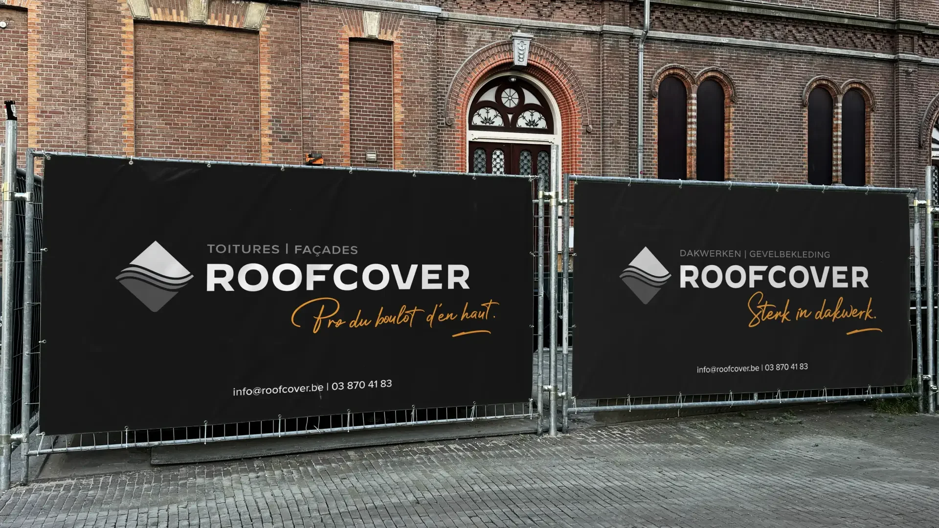 Werfsignalisatie in het frans en nederlands voor Roofcover toegepast op bouwsite door Brandfold®